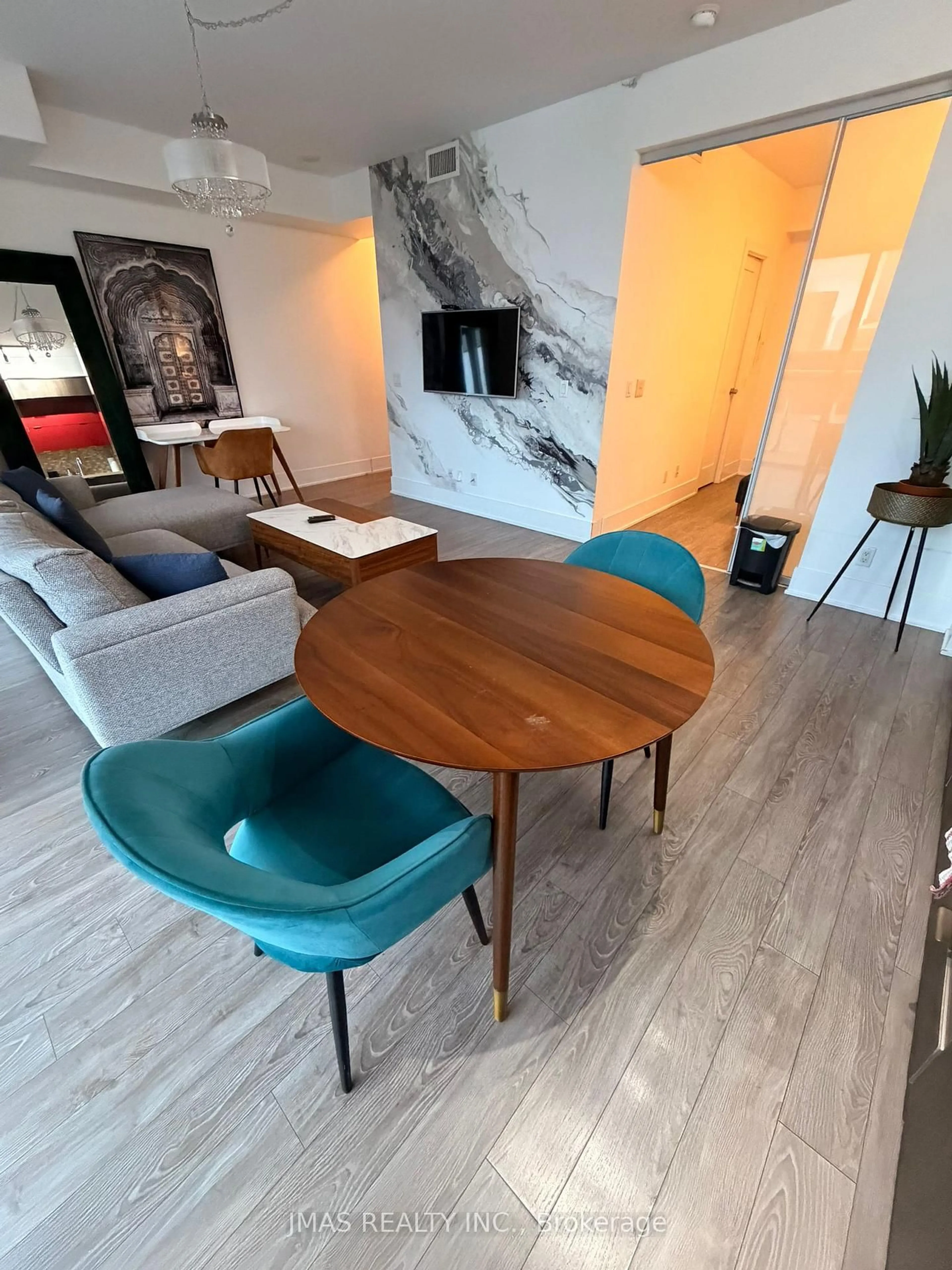 Living room with furniture, wood/laminate floor for 300 Front St #2109, Toronto Ontario M5V 0E9