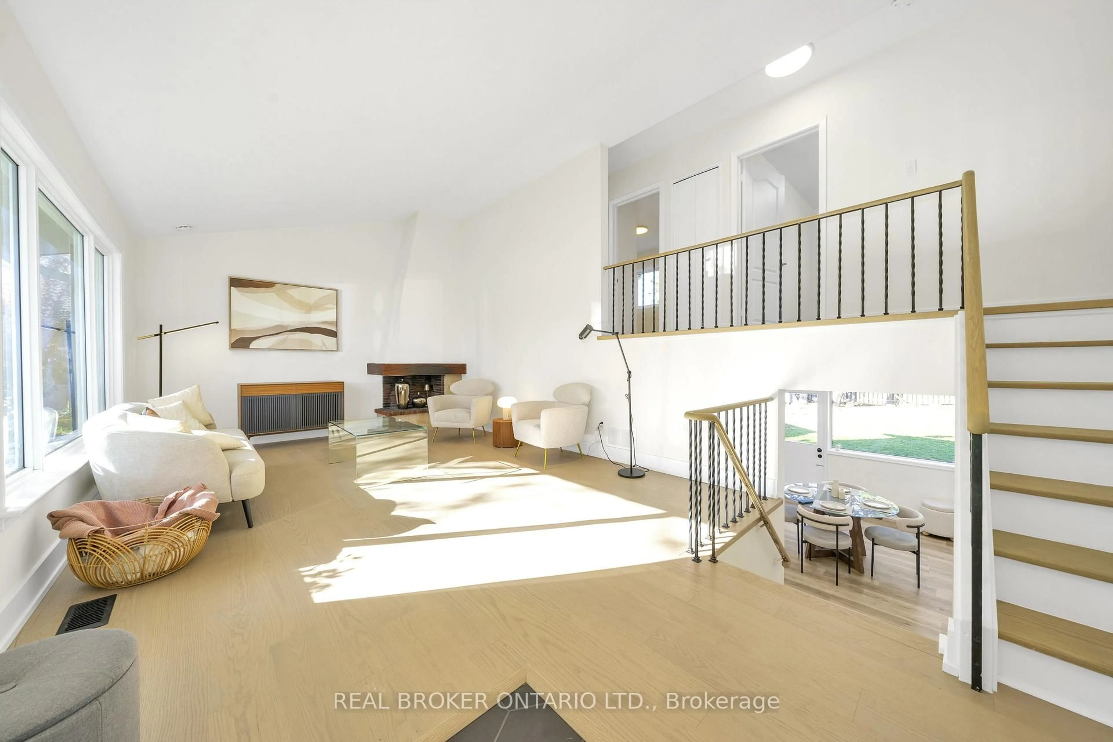 Unknown for 36 Marthclare Ave, Toronto Ontario M3A 1E2