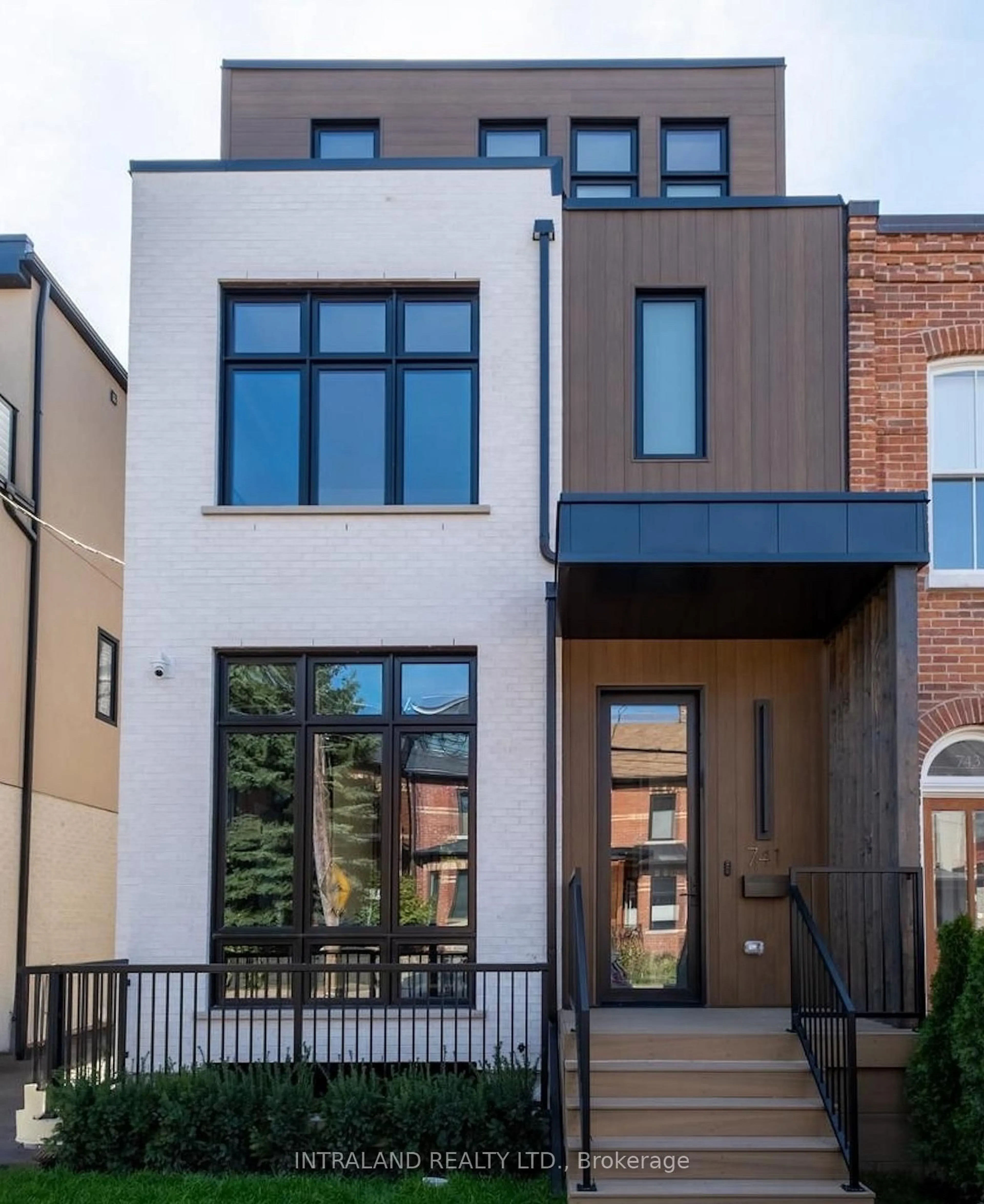 Home with brick exterior material, street for 741 Richmond St, Toronto Ontario M6J 1C4