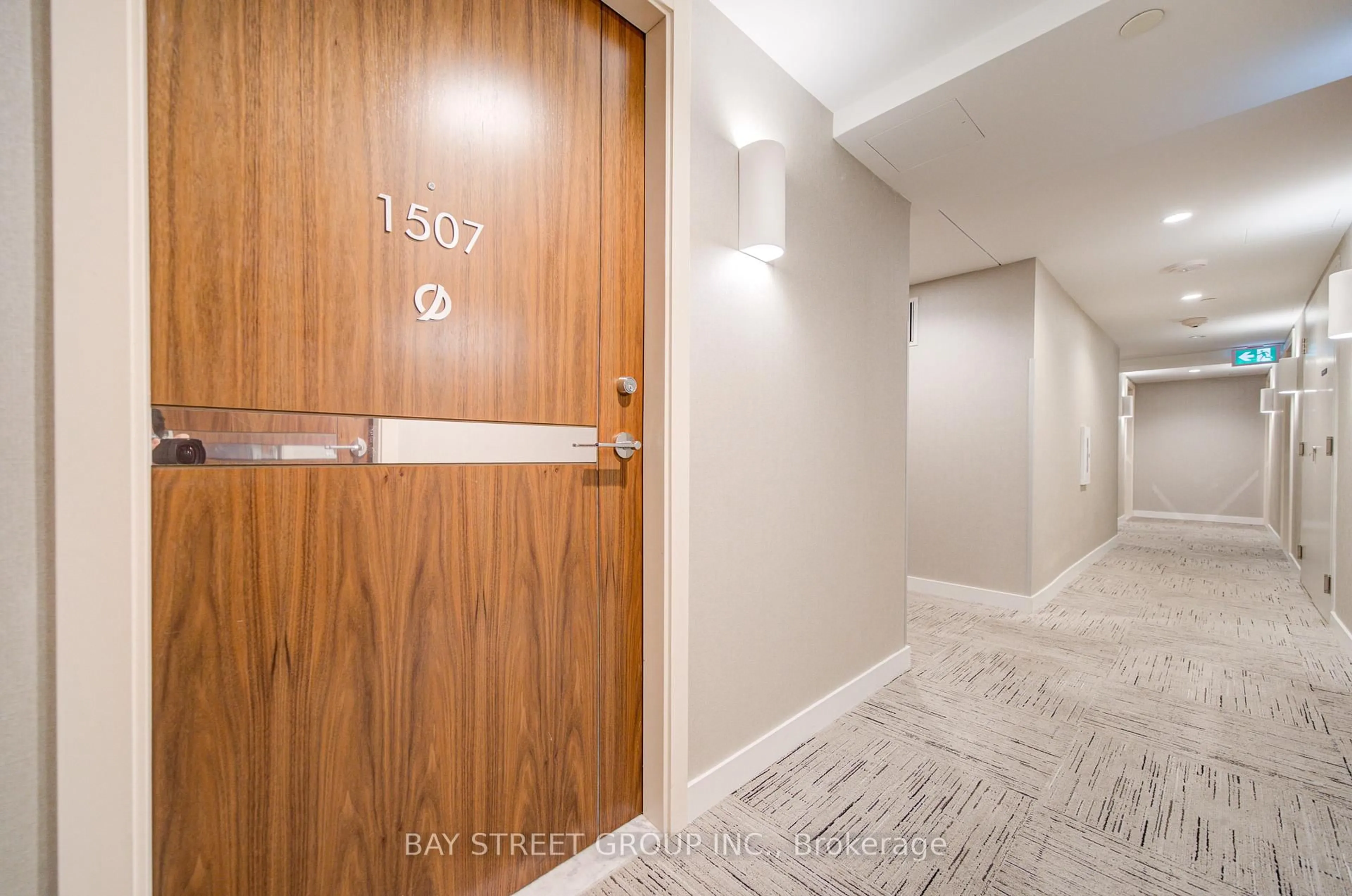 Indoor entryway for 27 McMahon Dr #1507, Toronto Ontario M2K 0J2