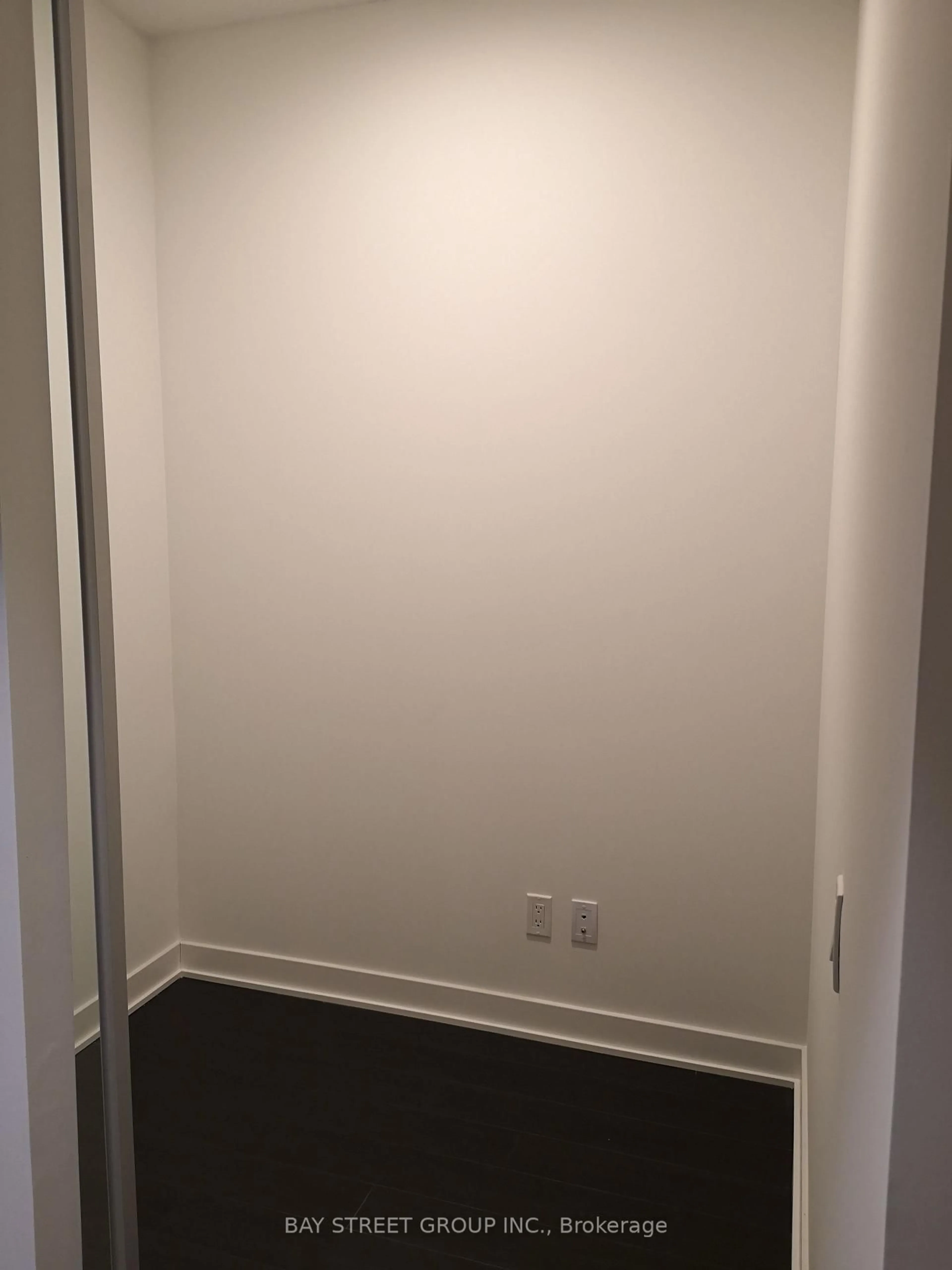 A pic of a room for 17 Bathurst St #4112, Toronto Ontario M5V 0N1