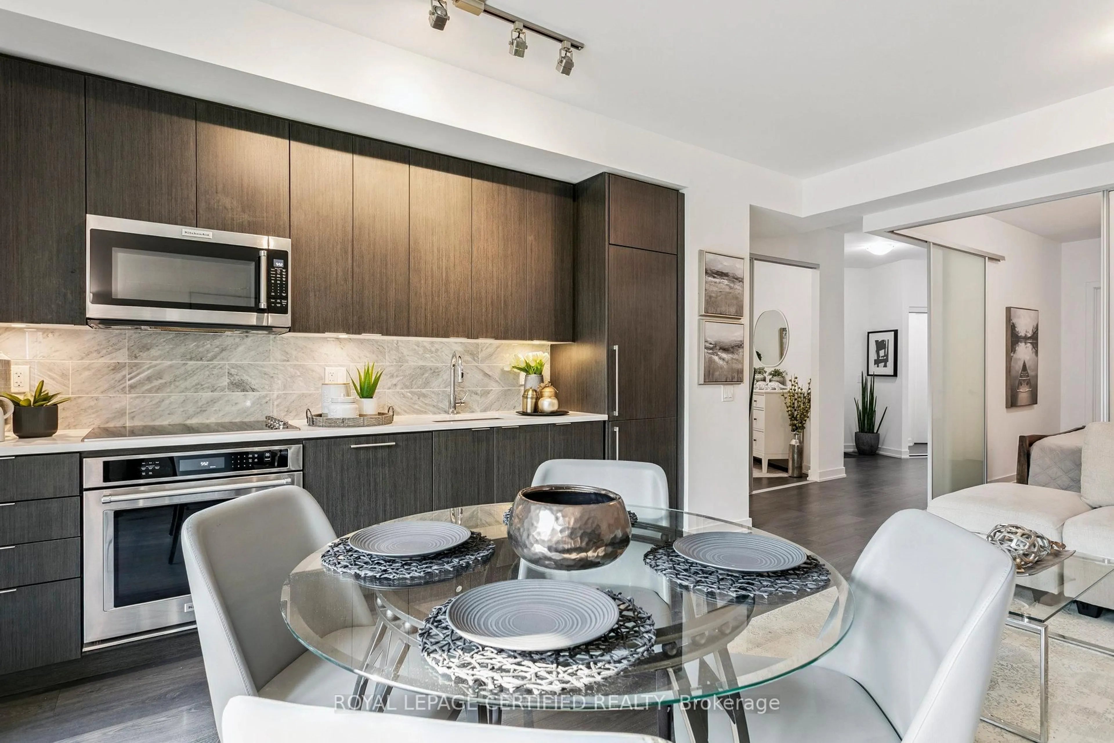 Contemporary kitchen, unknown for 38 Iannuzzi St #502, Toronto Ontario M5V 0S2