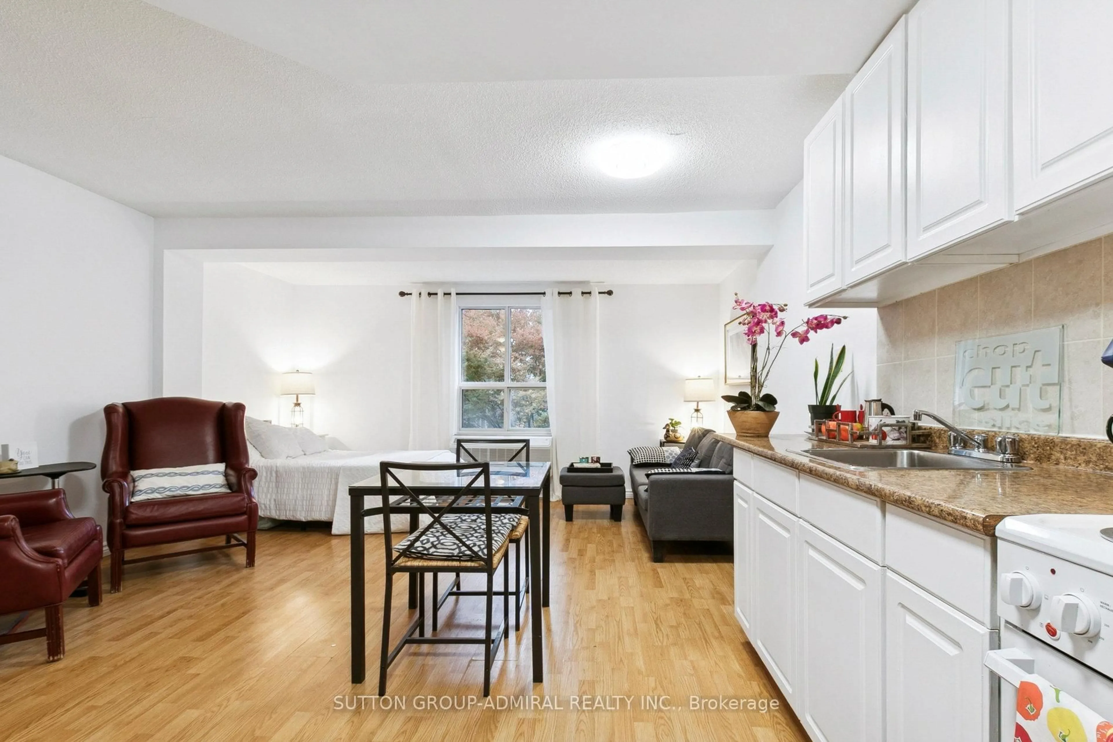 Open concept kitchen, ceramic/tile floor for 88 Charles St #305, Toronto Ontario M4Y 2W7