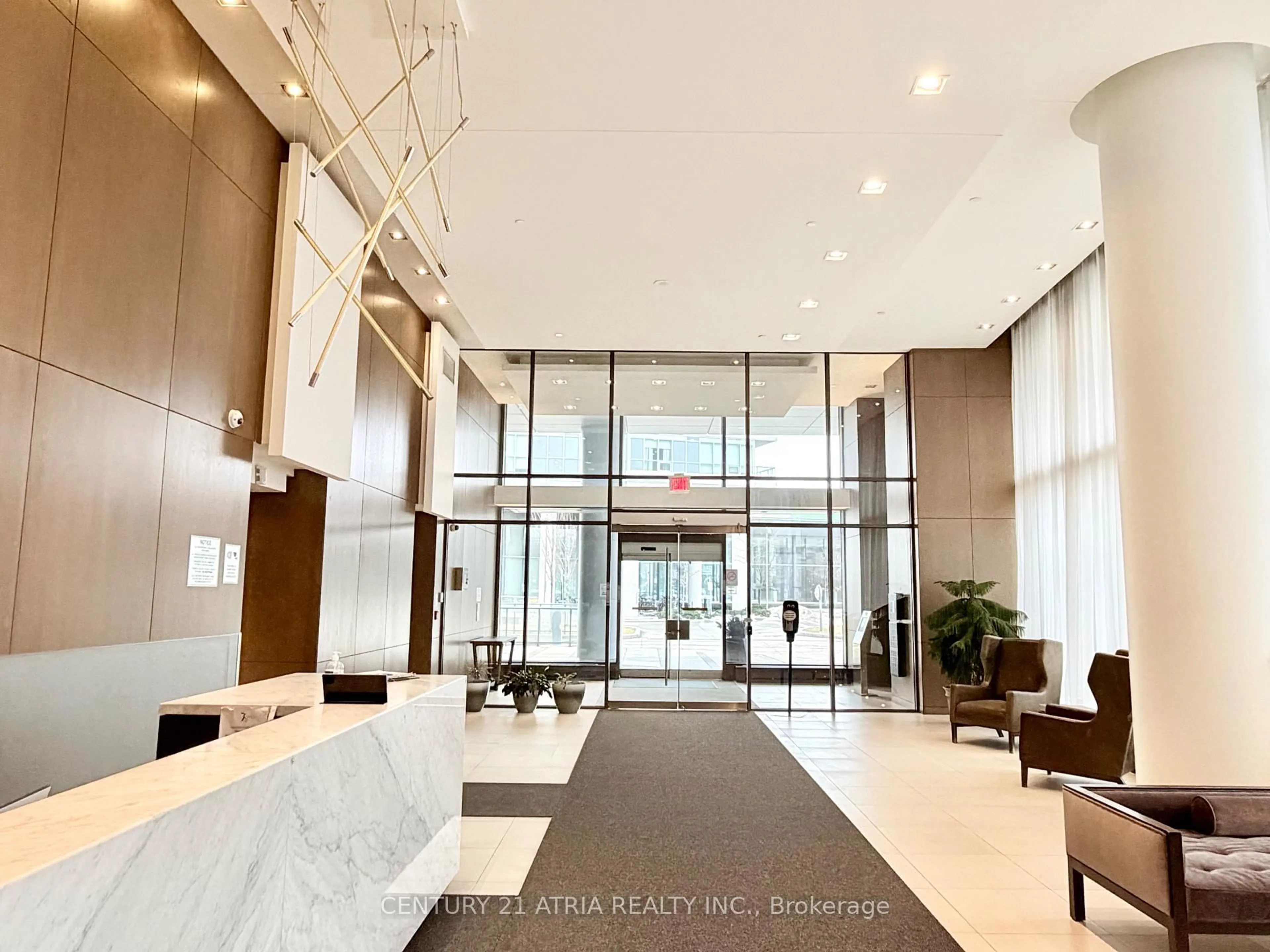 Lobby for 121 McMahon Dr, Toronto Ontario M2K 0C1
