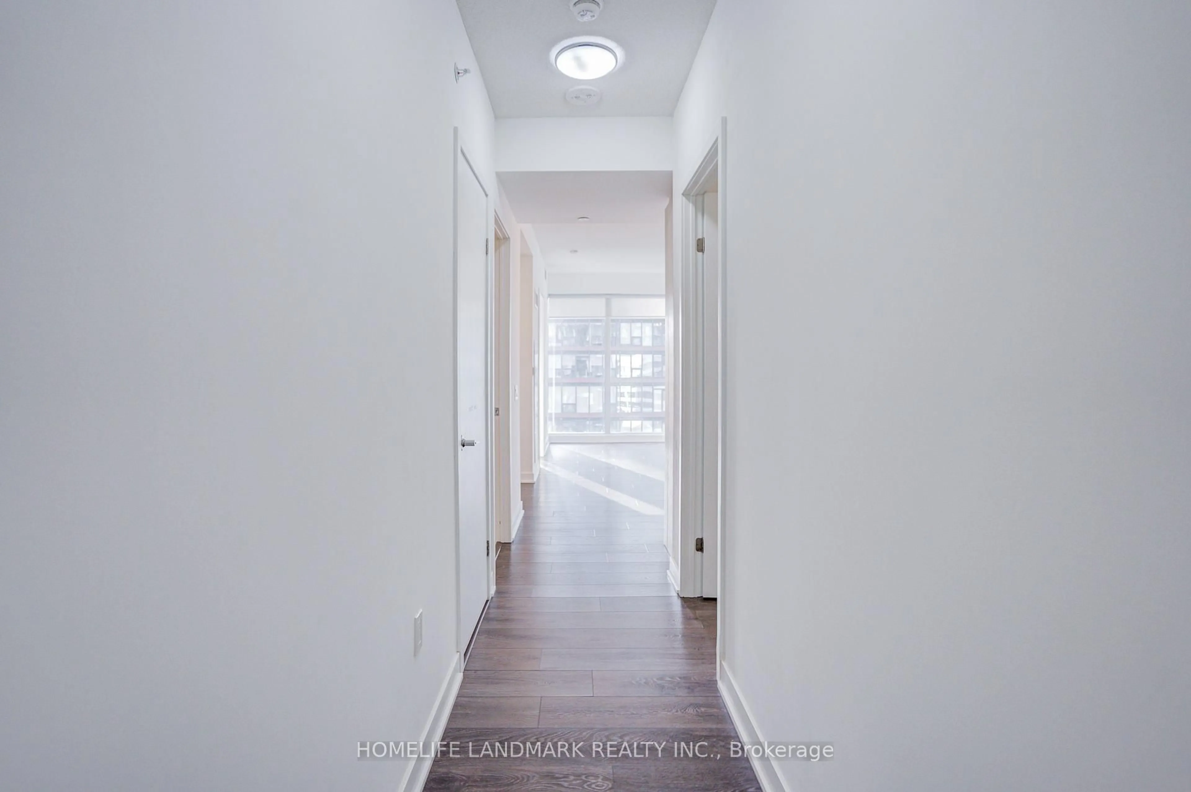 Indoor entryway for 125 Blue Jays Way #1902, Toronto Ontario M5V 0N5