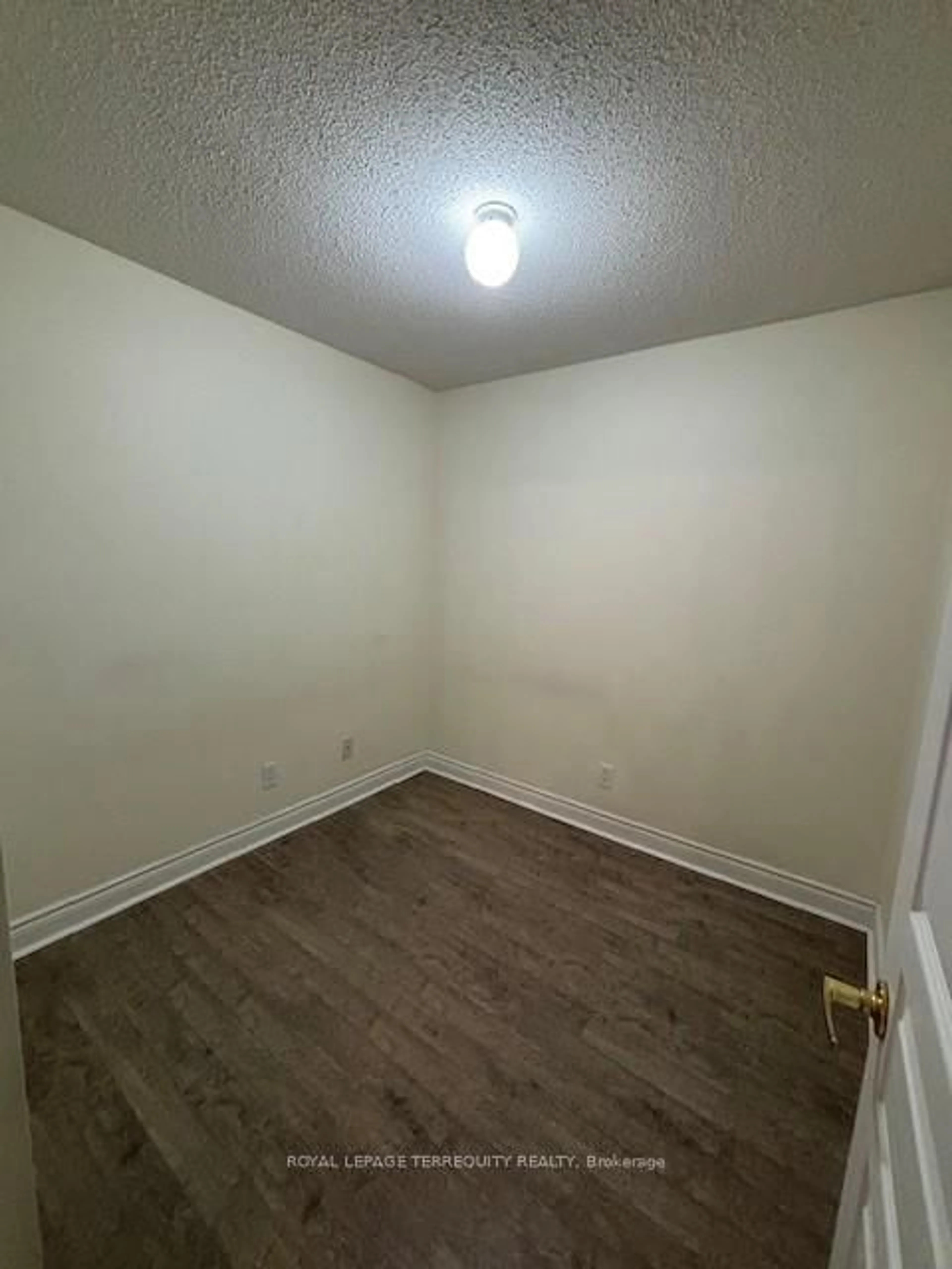 A pic of a room for 15 Northtown Way #320, Toronto Ontario M2N 7A2