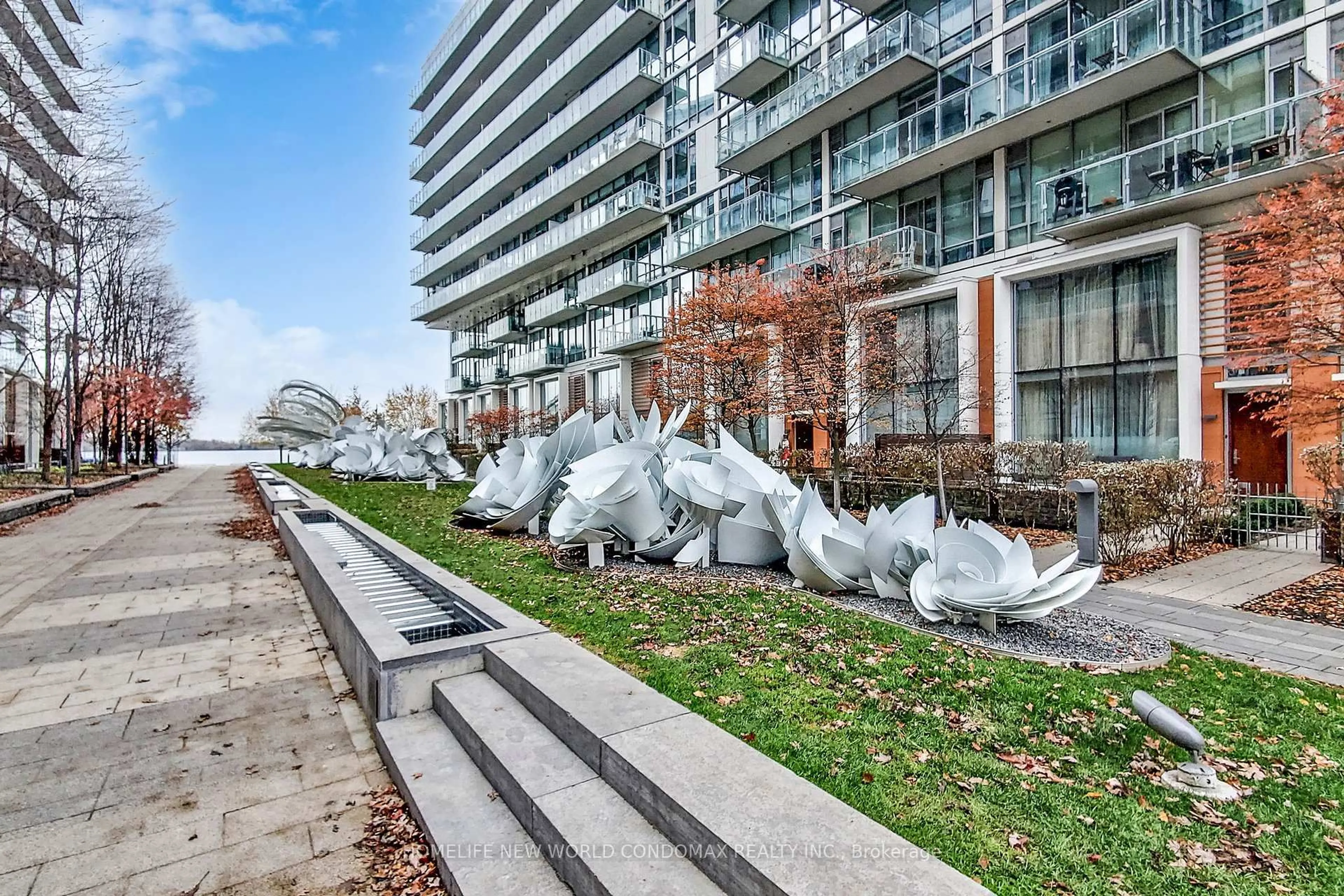 Patio, street for 15 Queens Quay #1201, Toronto Ontario M5E 0A4