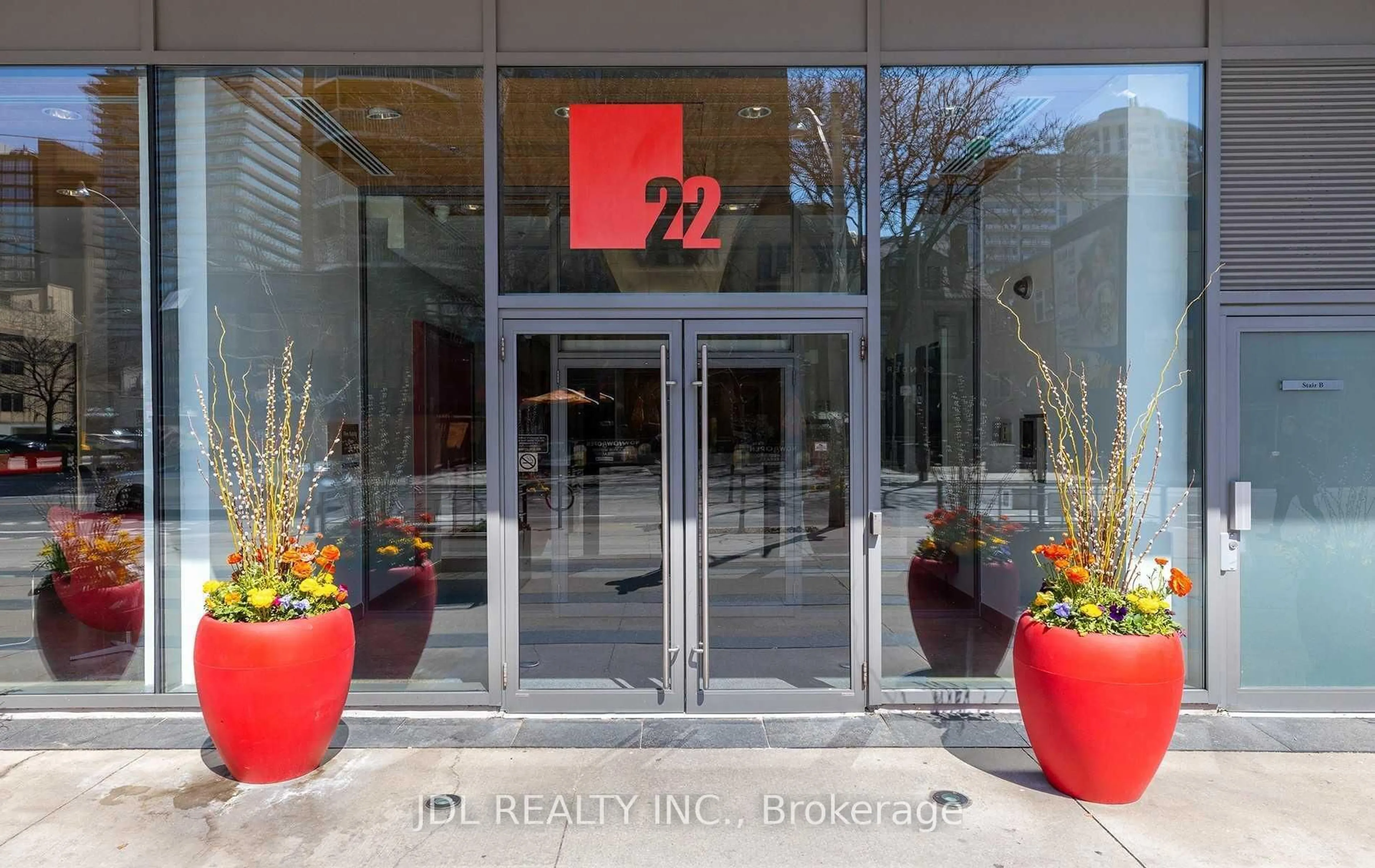 Indoor foyer for 22 Wellesley St #1607, Toronto Ontario M4Y 1G3