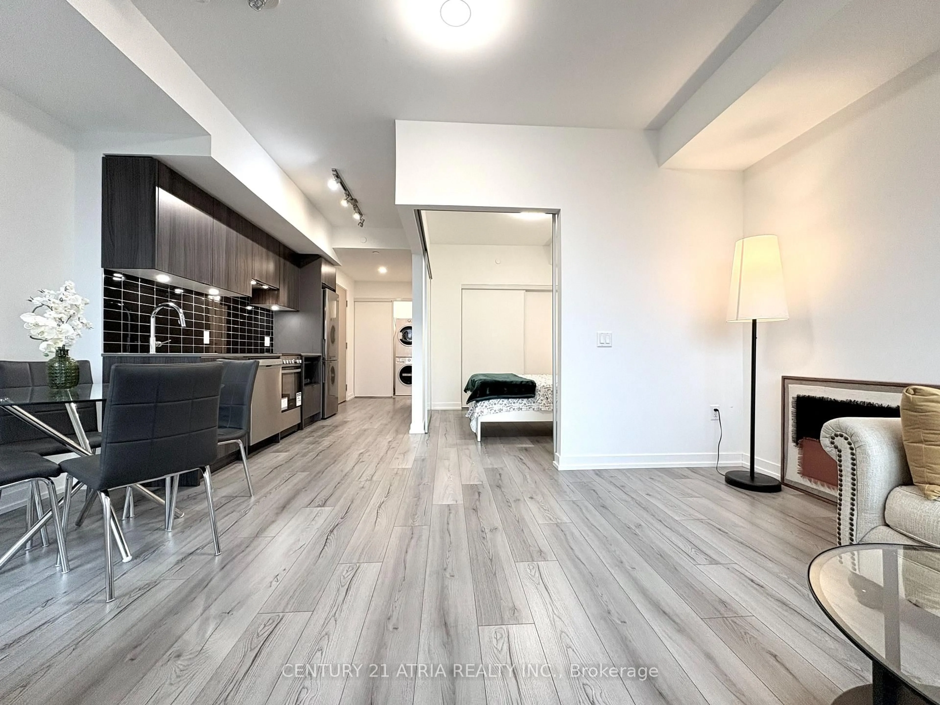 Unknown for 395 Bloor St #5206, Toronto Ontario M4W 0B4