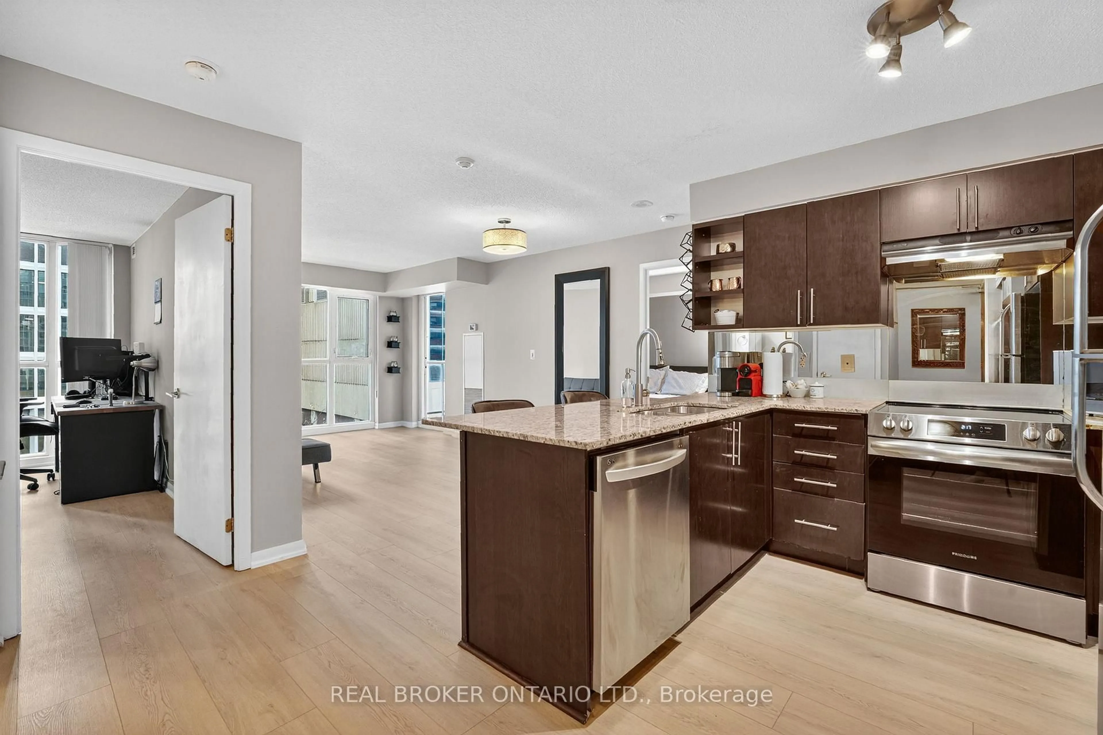 Open concept kitchen, unknown for 96 St Patrick St #409, Toronto Ontario M5T 1V2