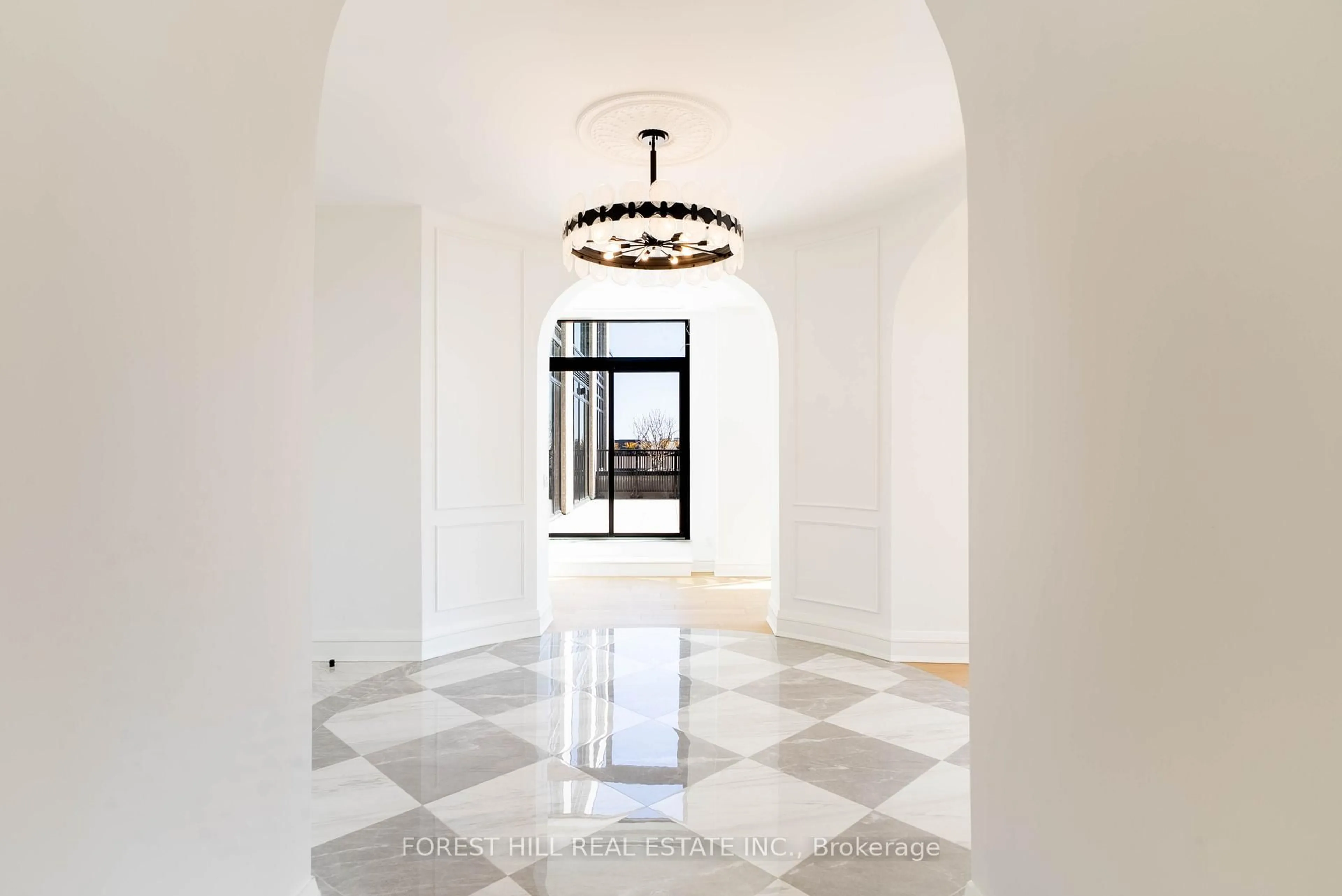 Indoor foyer for 2010 Bathurst St #6A, Toronto Ontario M5P 0A8