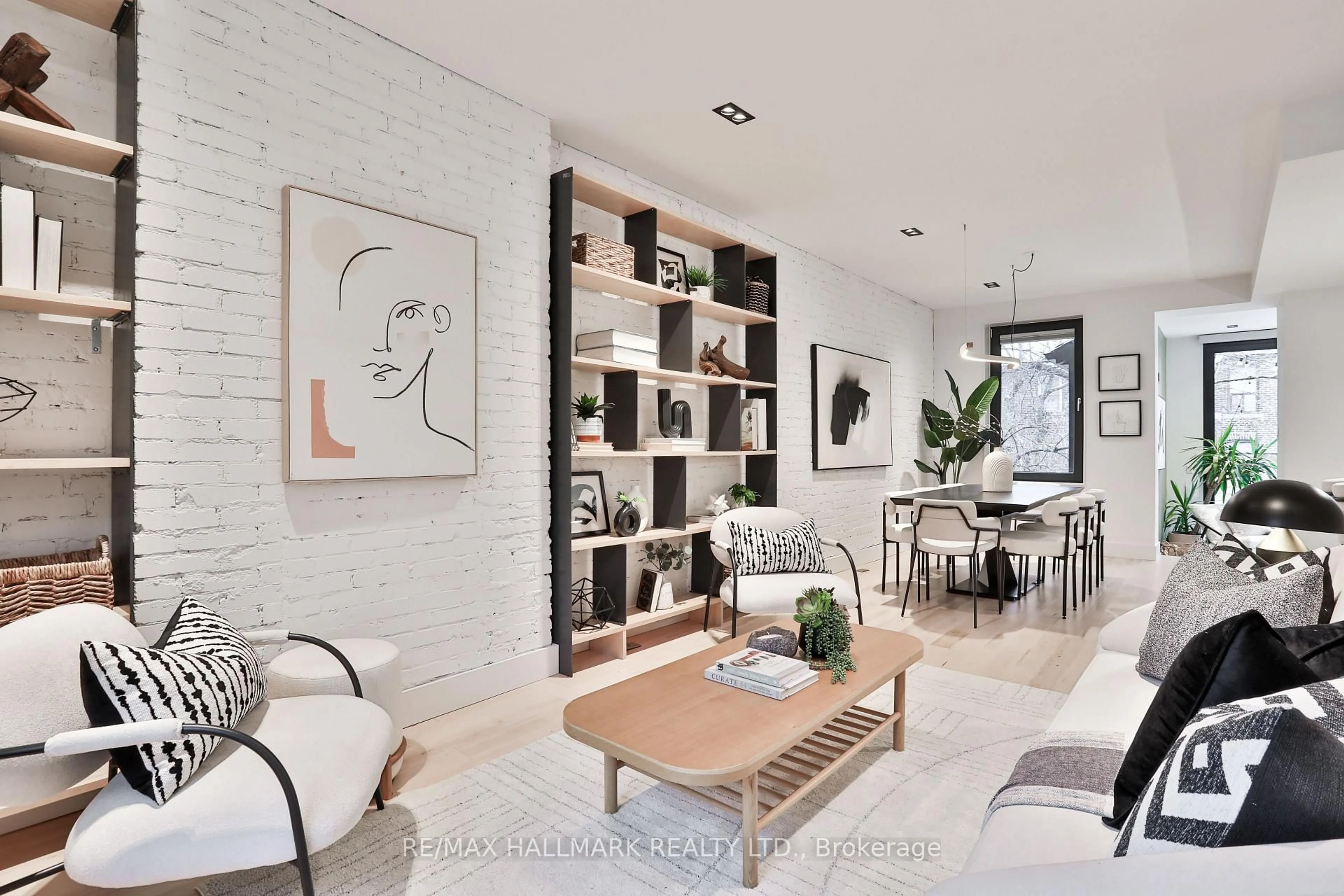 Unknown for 35 Palmerston Gdns, Toronto Ontario M6G 1V8