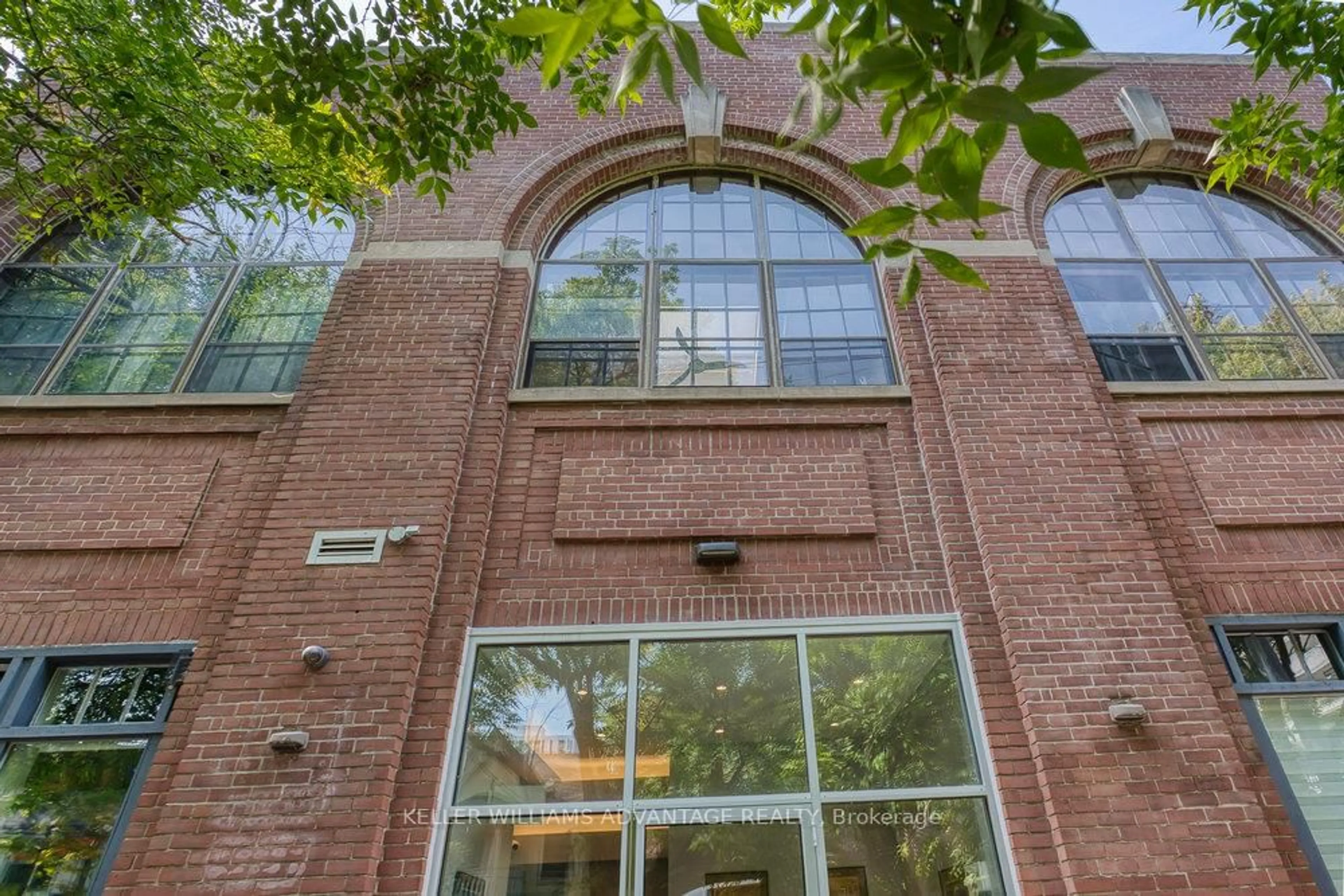 Home with brick exterior material, building for 264 Seaton St #206, Toronto Ontario M5A 2T4