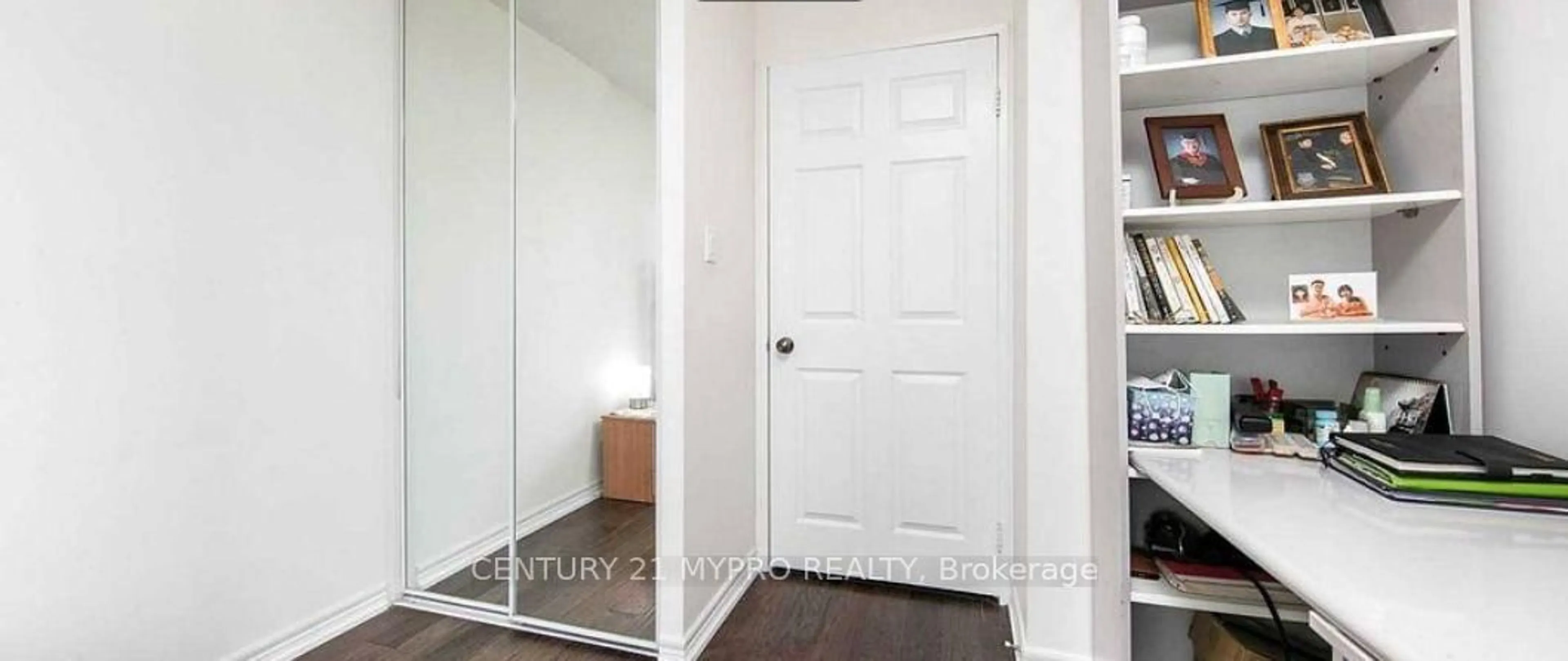Indoor entryway for 28 Empress Ave #2208, Toronto Ontario M2N 6Z7
