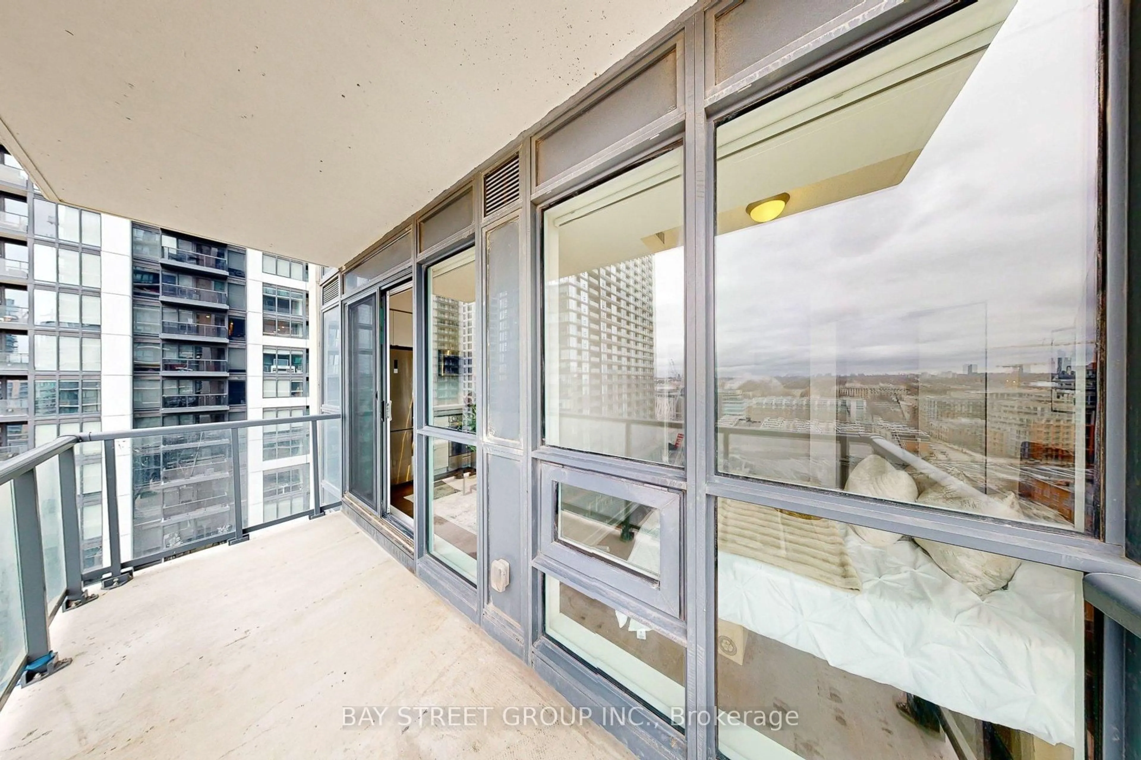 Unknown for 49 East Liberty St #1410, Toronto Ontario M6K 0B2