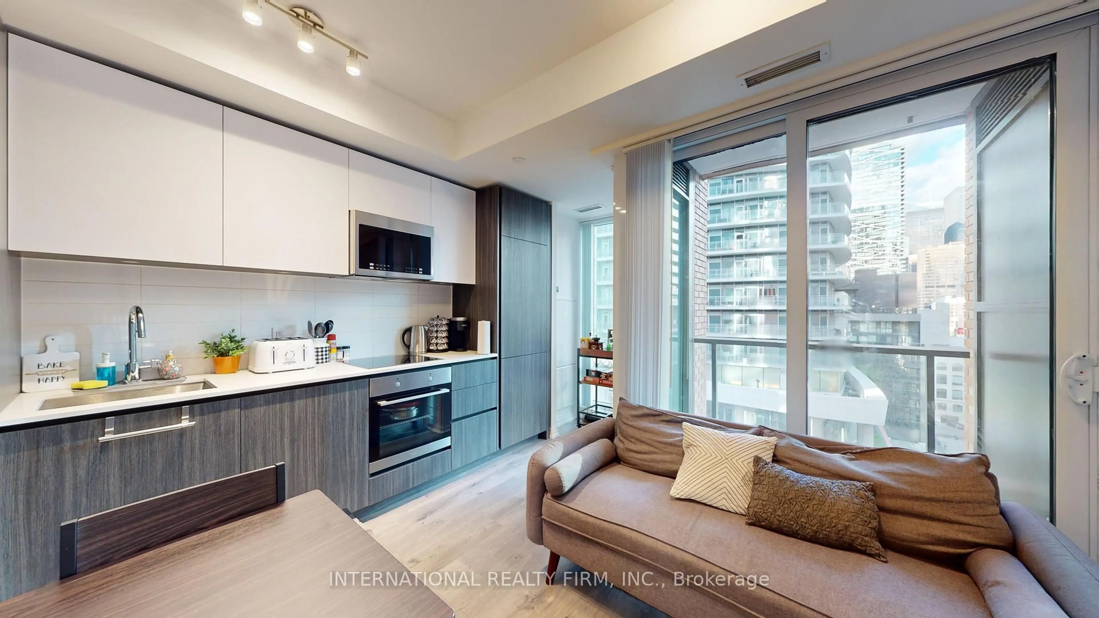 Open concept kitchen, unknown for 8 Widmer St #1108, Toronto Ontario M5V 2E7