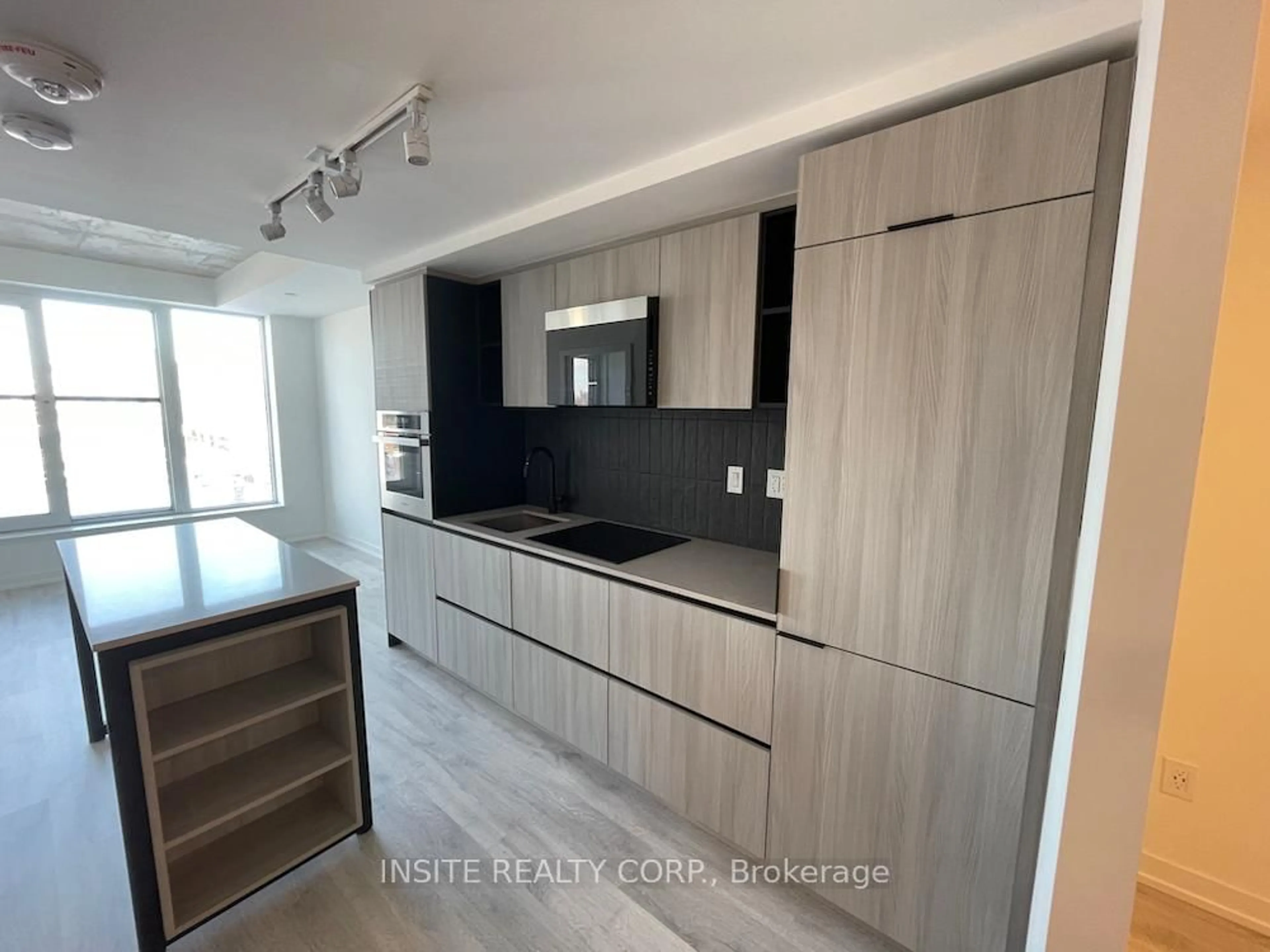 Unknown for 2 Augusta Ave #711, Toronto Ontario M5V 1Y4