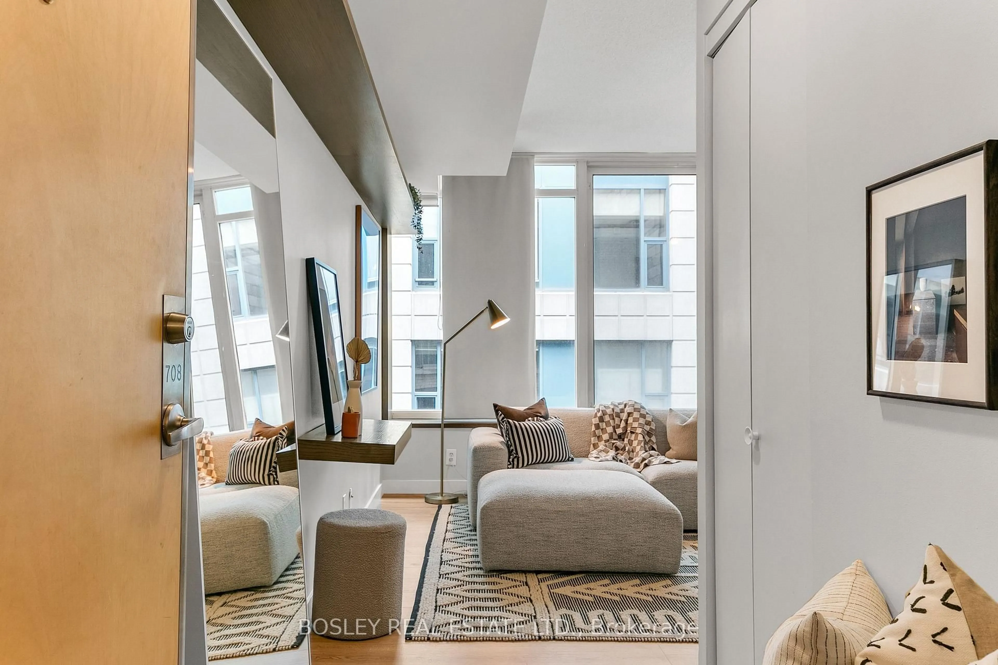 Unknown for 50 Camden St #708, Toronto Ontario M5V 3N1