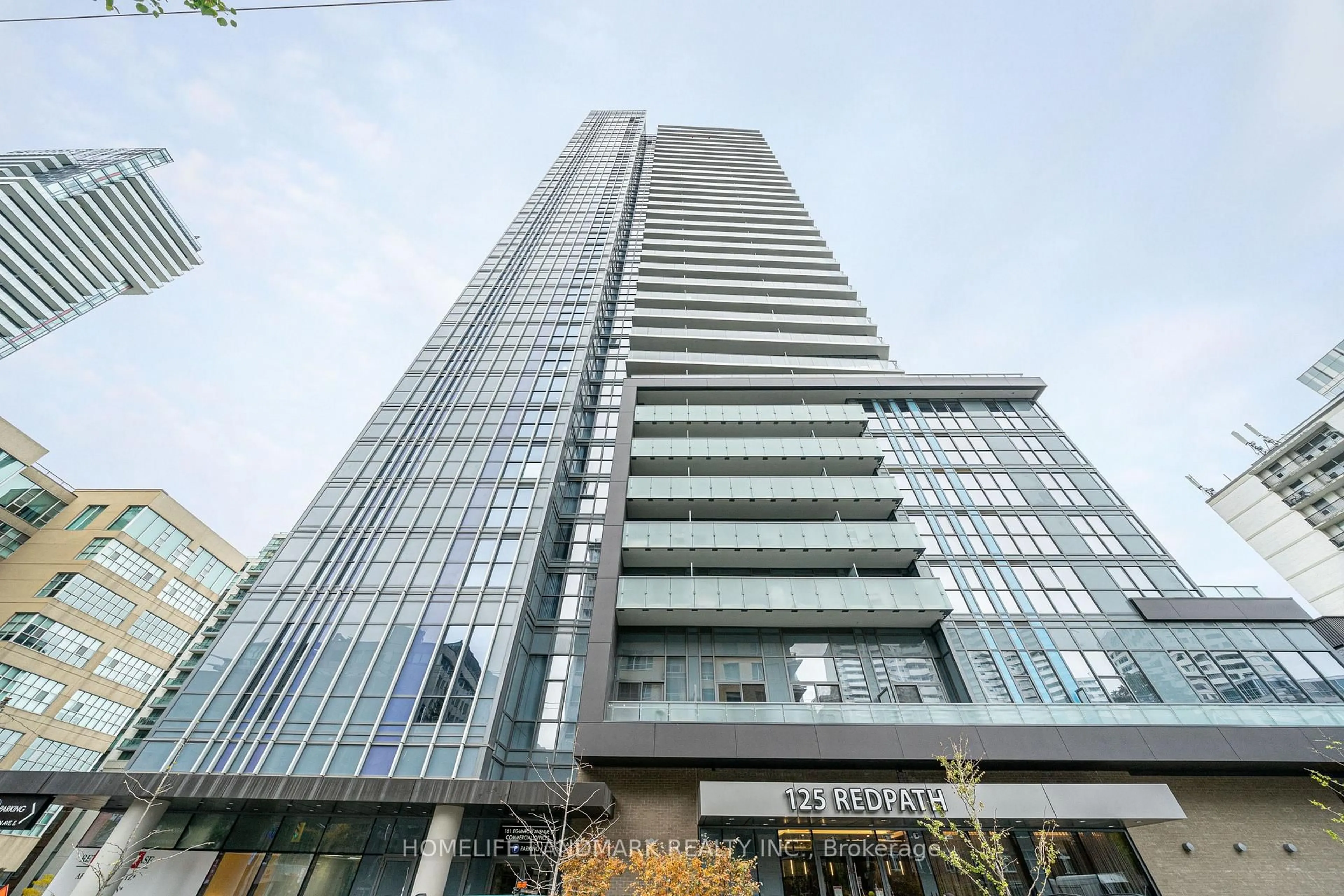 Indoor foyer for 125 Redpath Ave #2610, Toronto Ontario M4S 0B5