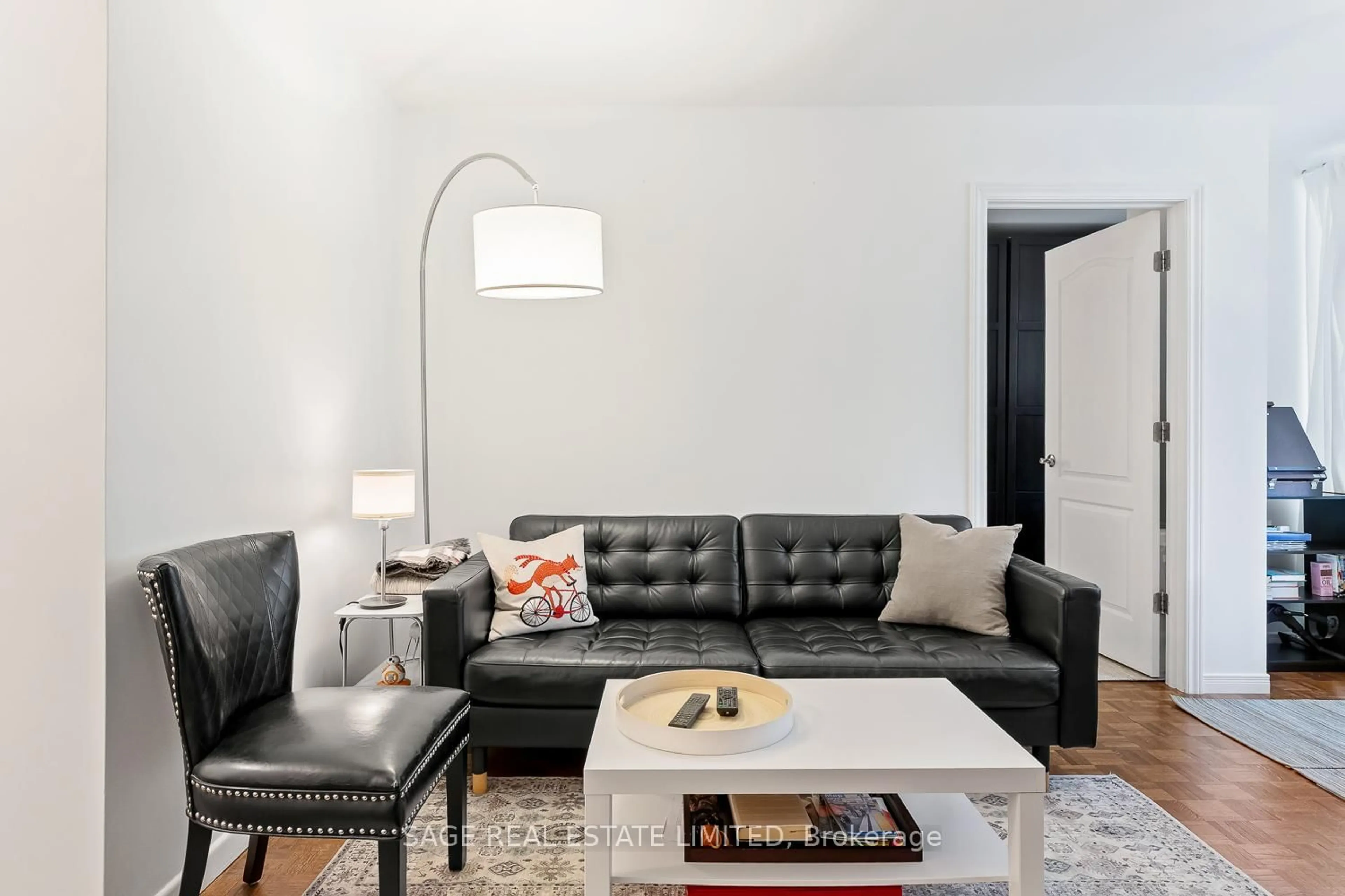 Living room with furniture, unknown for 575 Avenue Rd #203, Toronto Ontario M4V 2K2