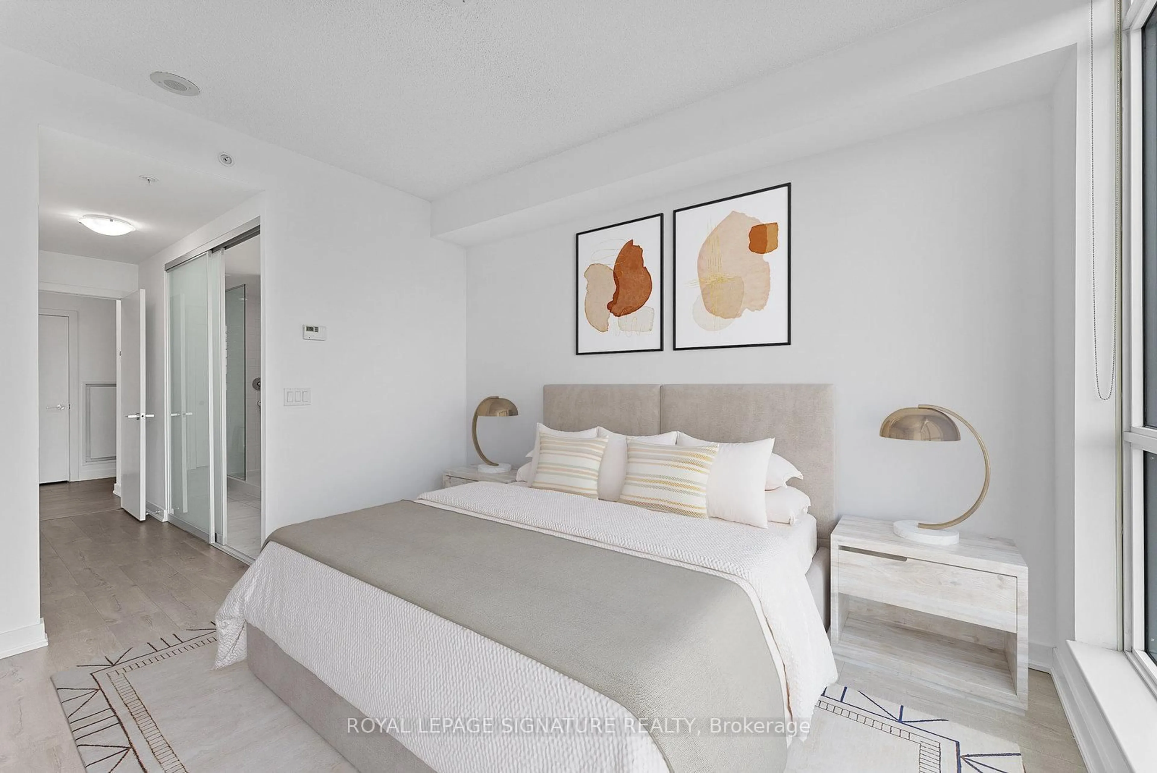 Bedroom with bed, unknown for 199 Richmond St #2906, Toronto Ontario M5V 0H4