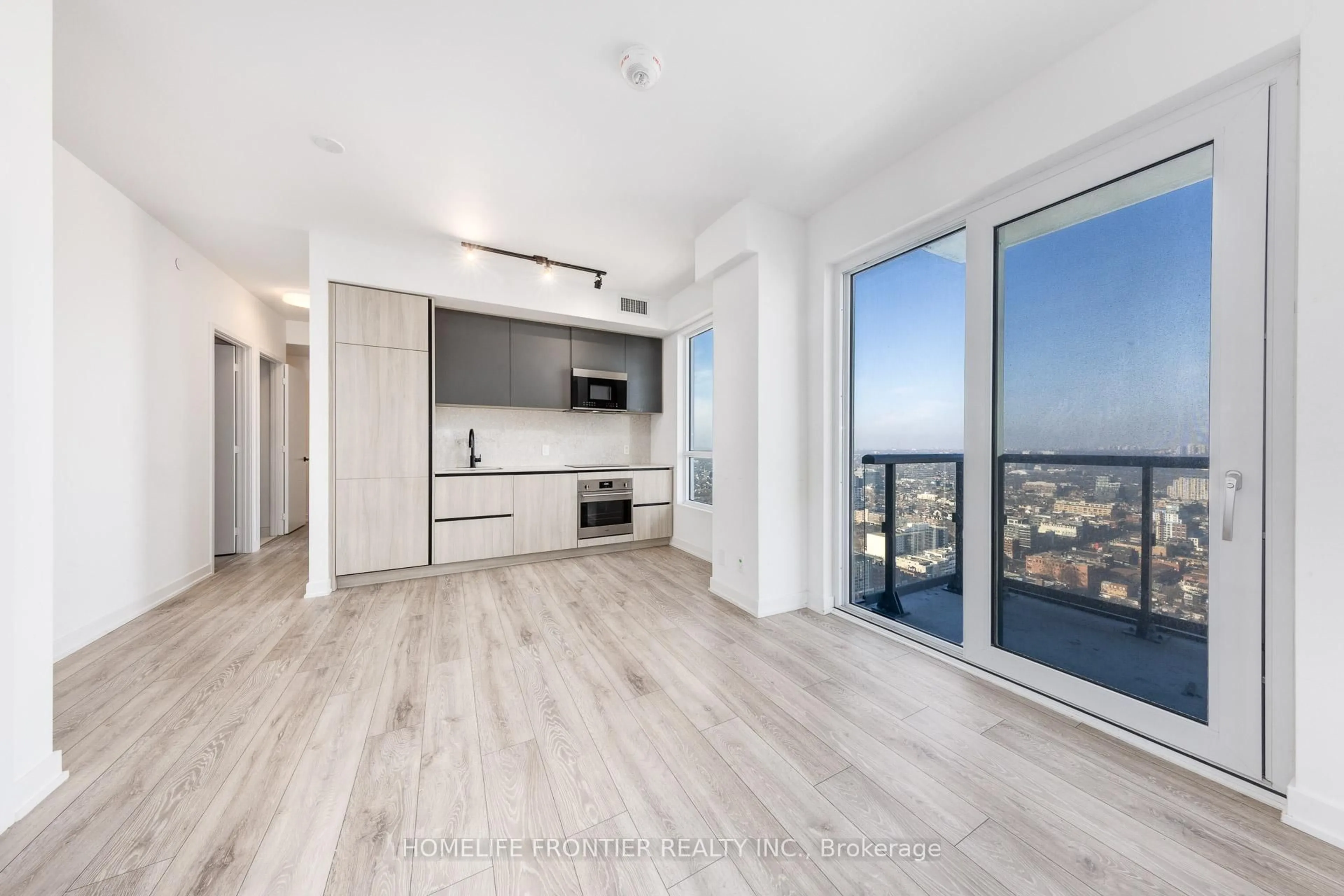 A pic of a room for 108 Peter St #4702, Toronto Ontario M5V 0W2