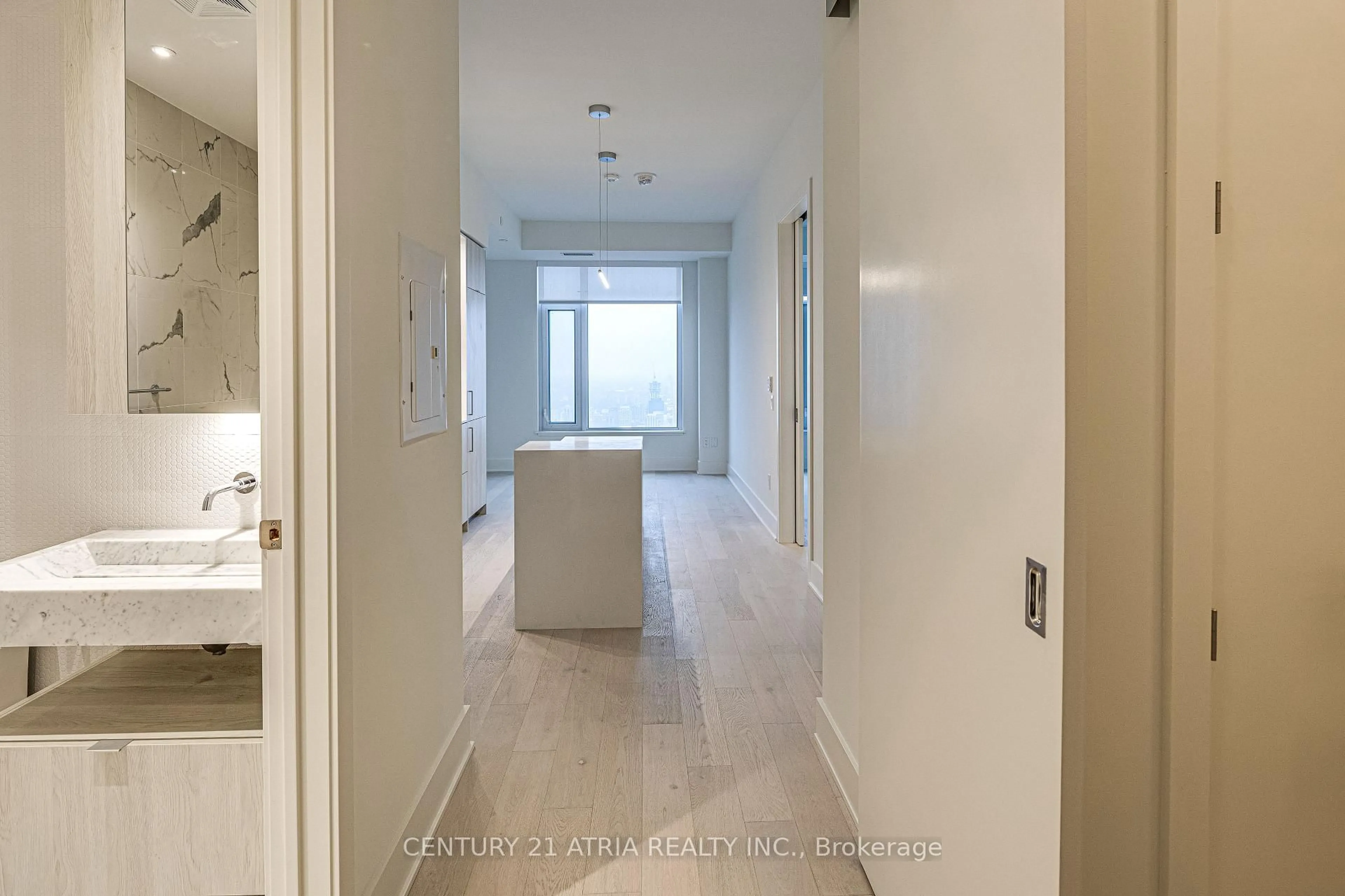 Indoor entryway for 11 Yorkville Ave #6303, Toronto Ontario M4W 0B7