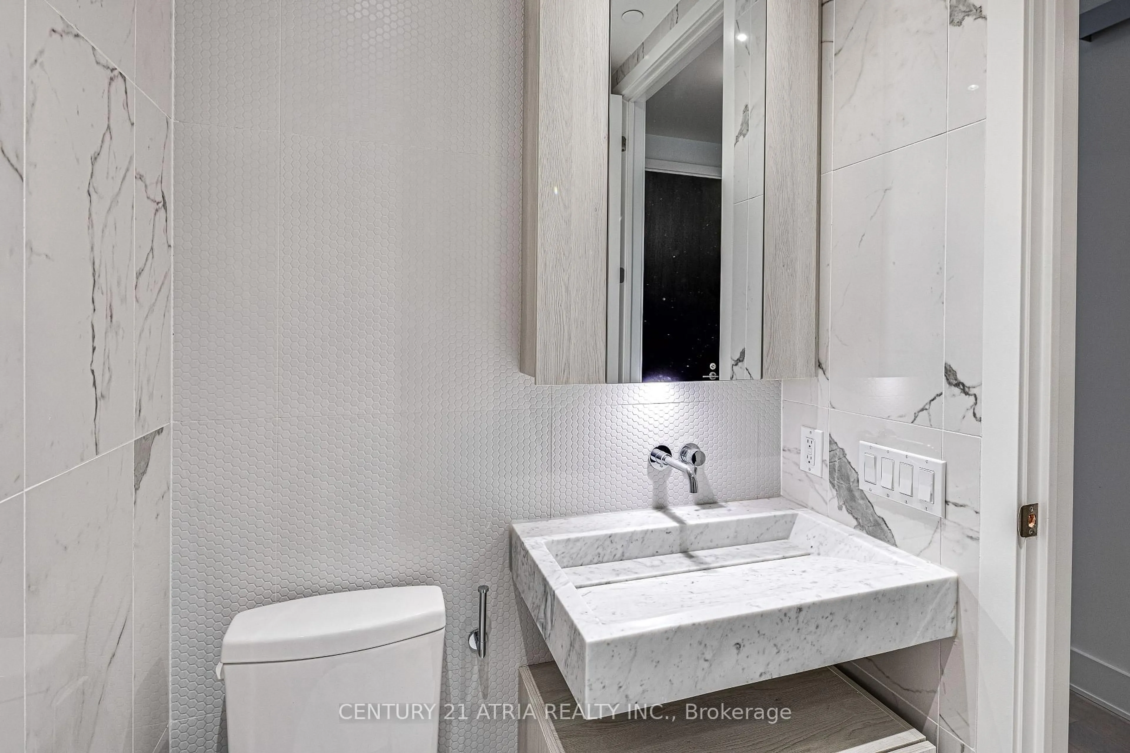 Standard bathroom, ceramic/tile floor for 11 Yorkville Ave #6303, Toronto Ontario M4W 0B7