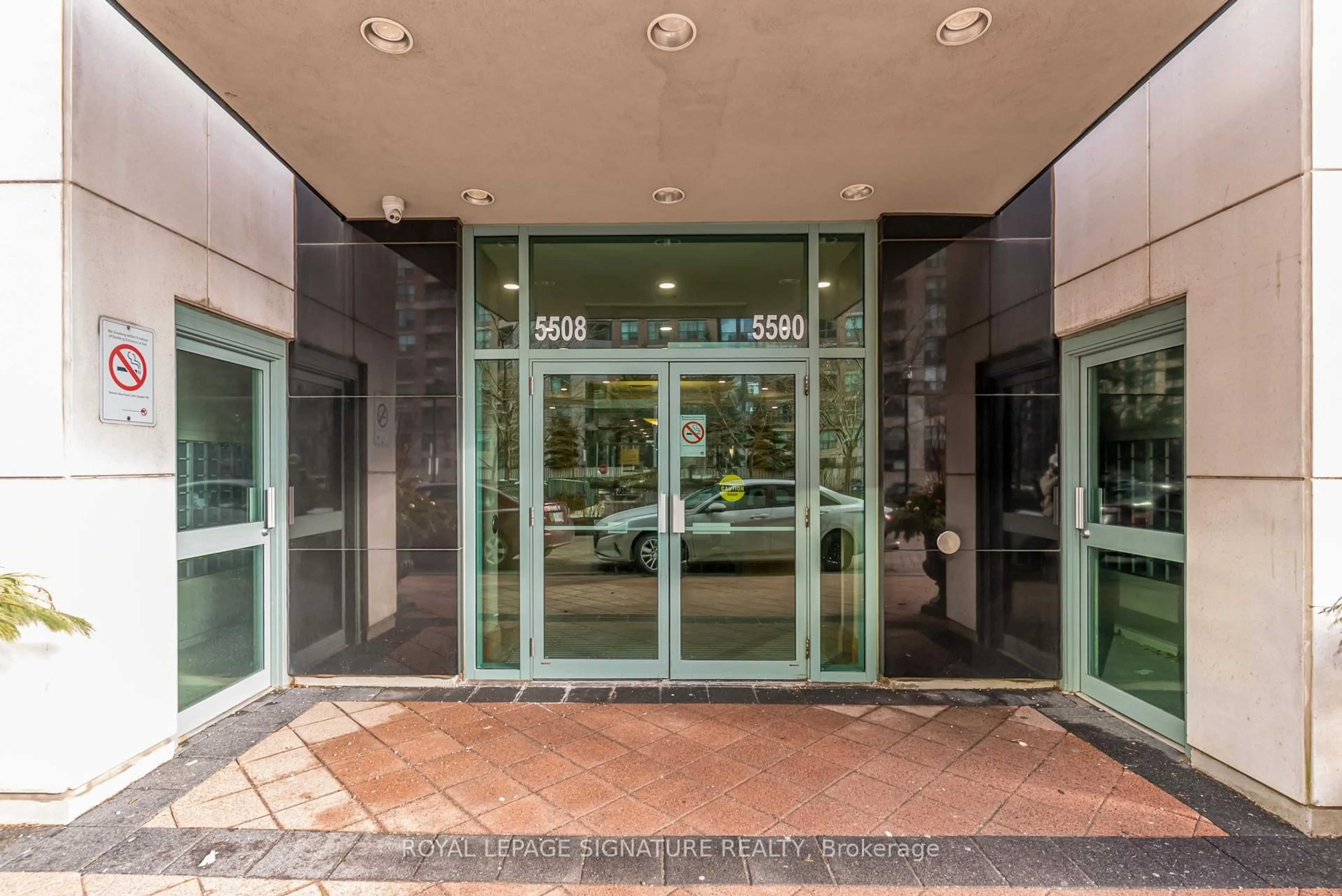 Indoor foyer for 5500 Yonge St #202, Toronto Ontario M2N 7L1