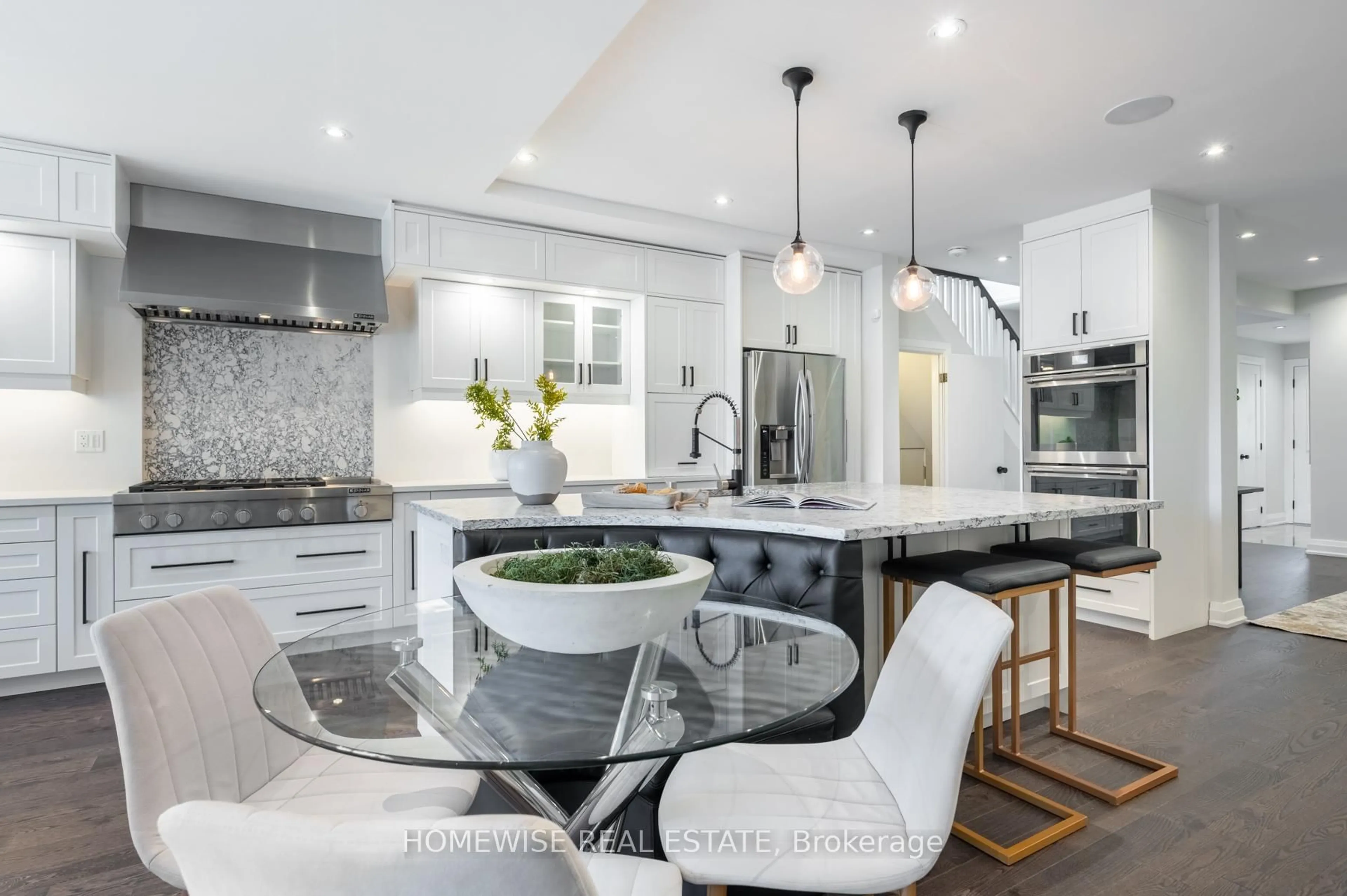 Contemporary kitchen, unknown for 17 Earnscliffe Rd, Toronto Ontario M6E 1J4