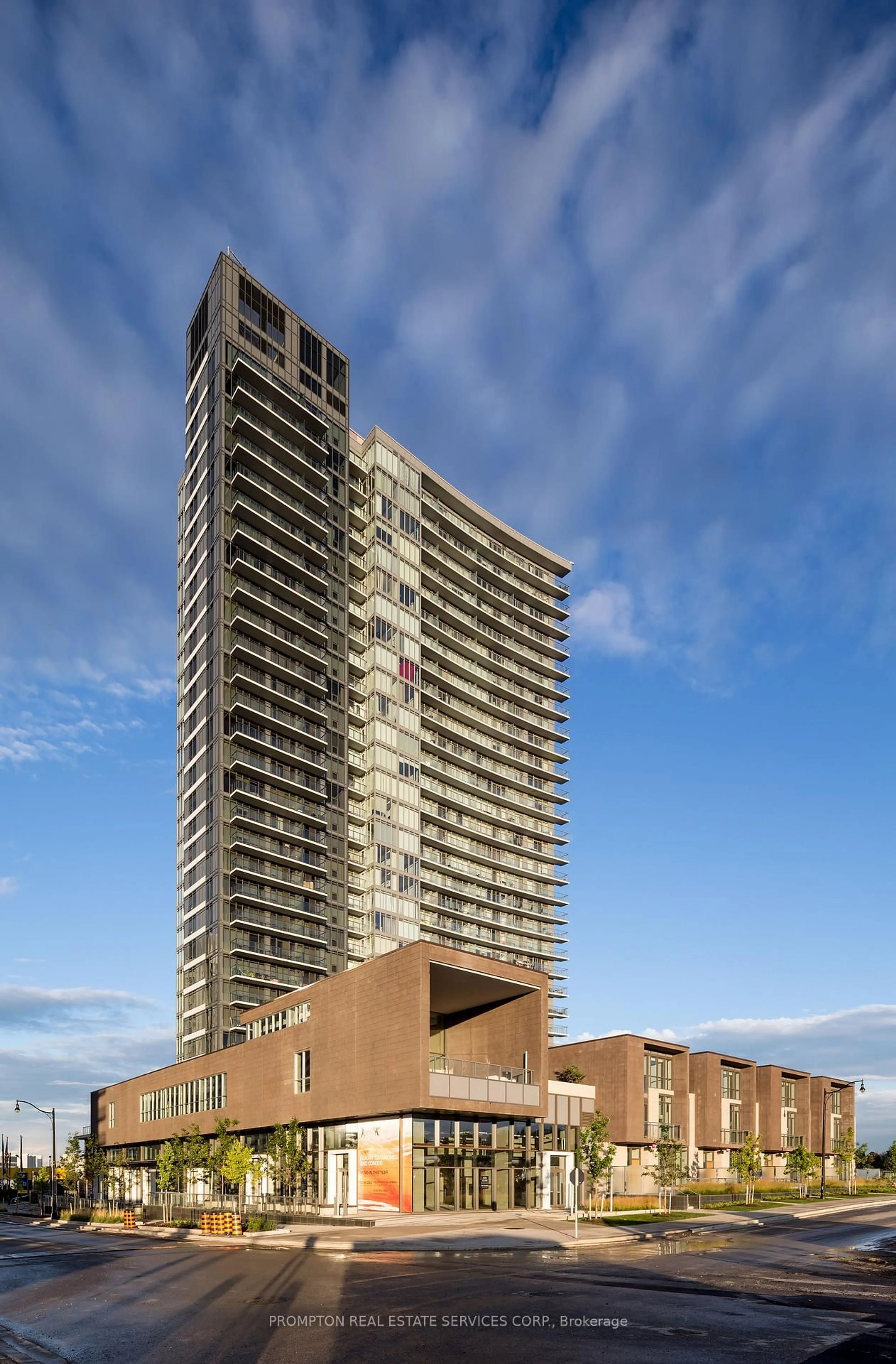 Indoor foyer for 121 Mcmahon Dr #712, Toronto Ontario M2K 0C1