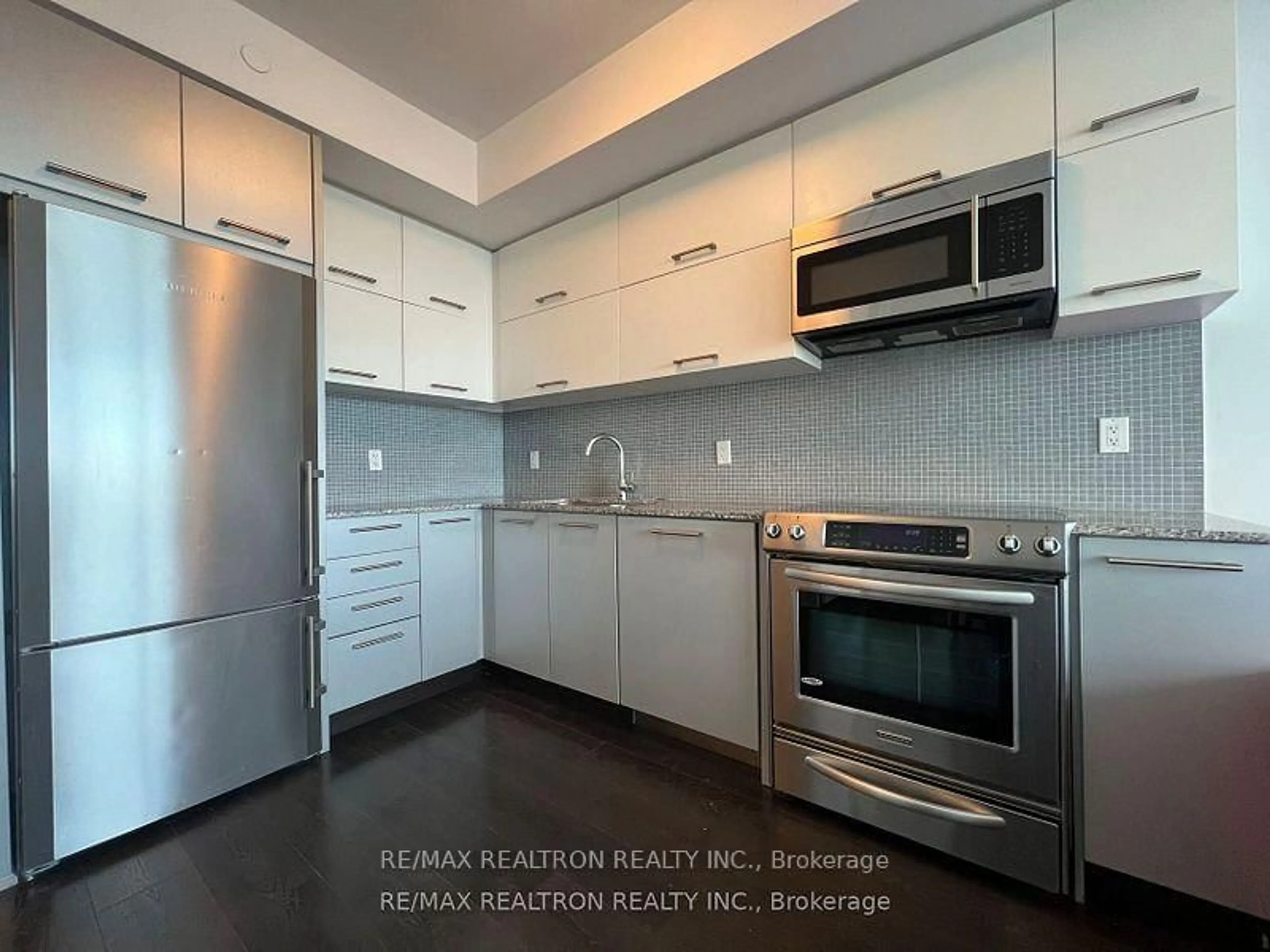 Standard kitchen, unknown for 5162 Yonge St #2708, Toronto Ontario M2N 0G1