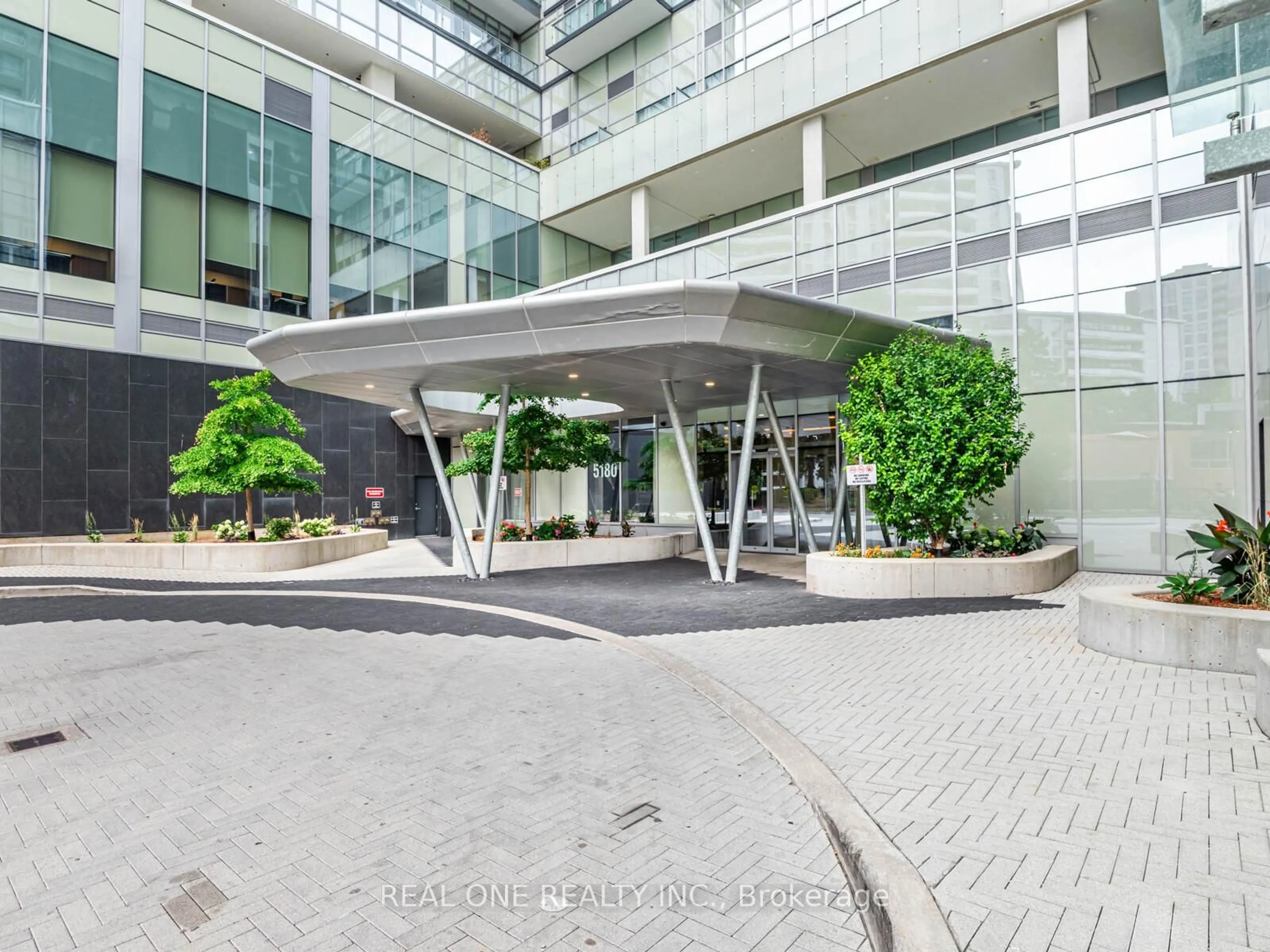 Indoor foyer for 5180 Yonge St #3405, Toronto Ontario M2N 5P6