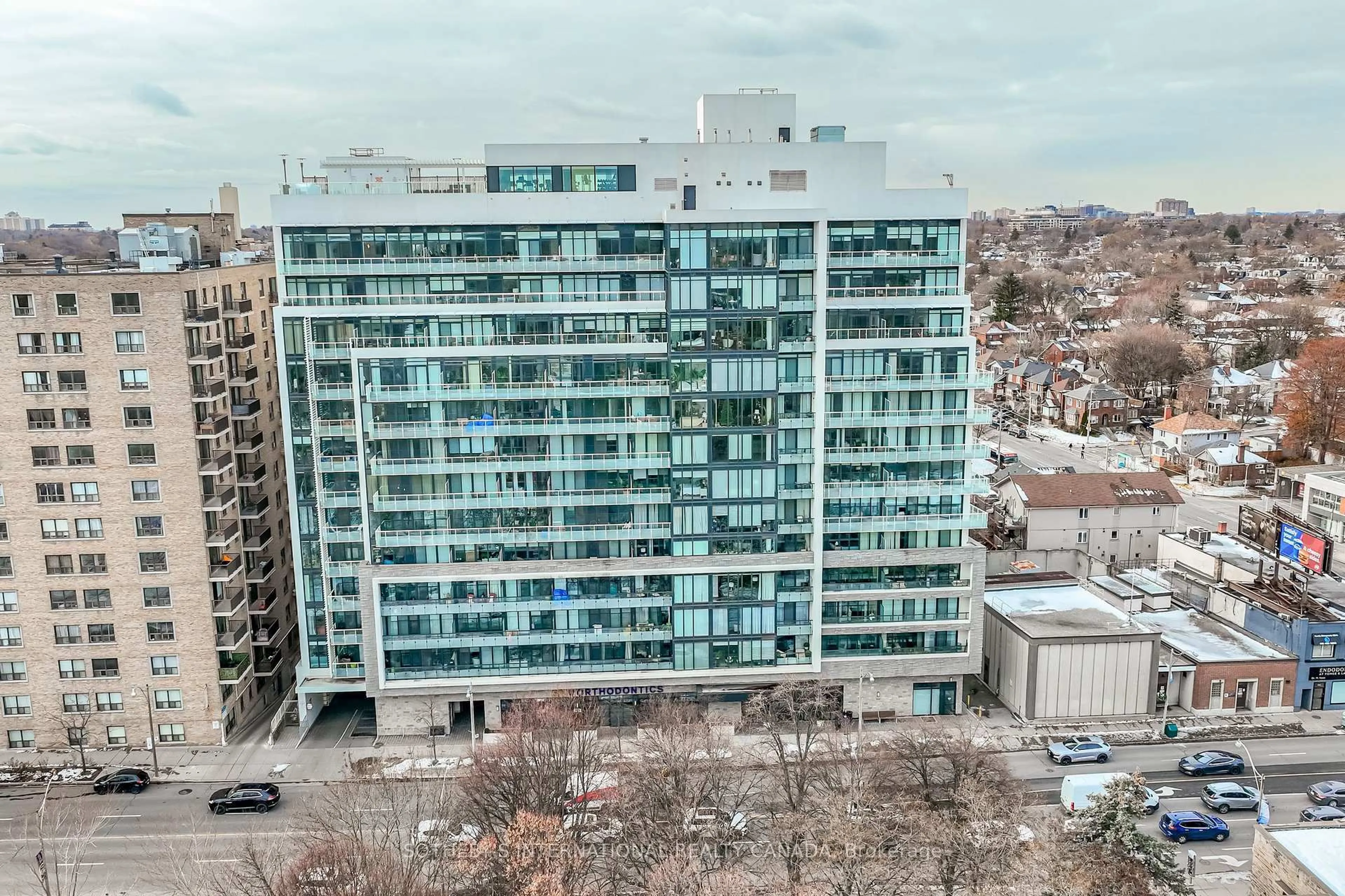 A pic from outside/outdoor area/front of a property/back of a property/a pic from drone, city buildings view from balcony for 3018 Yonge St #612, Toronto Ontario M4N 0A5