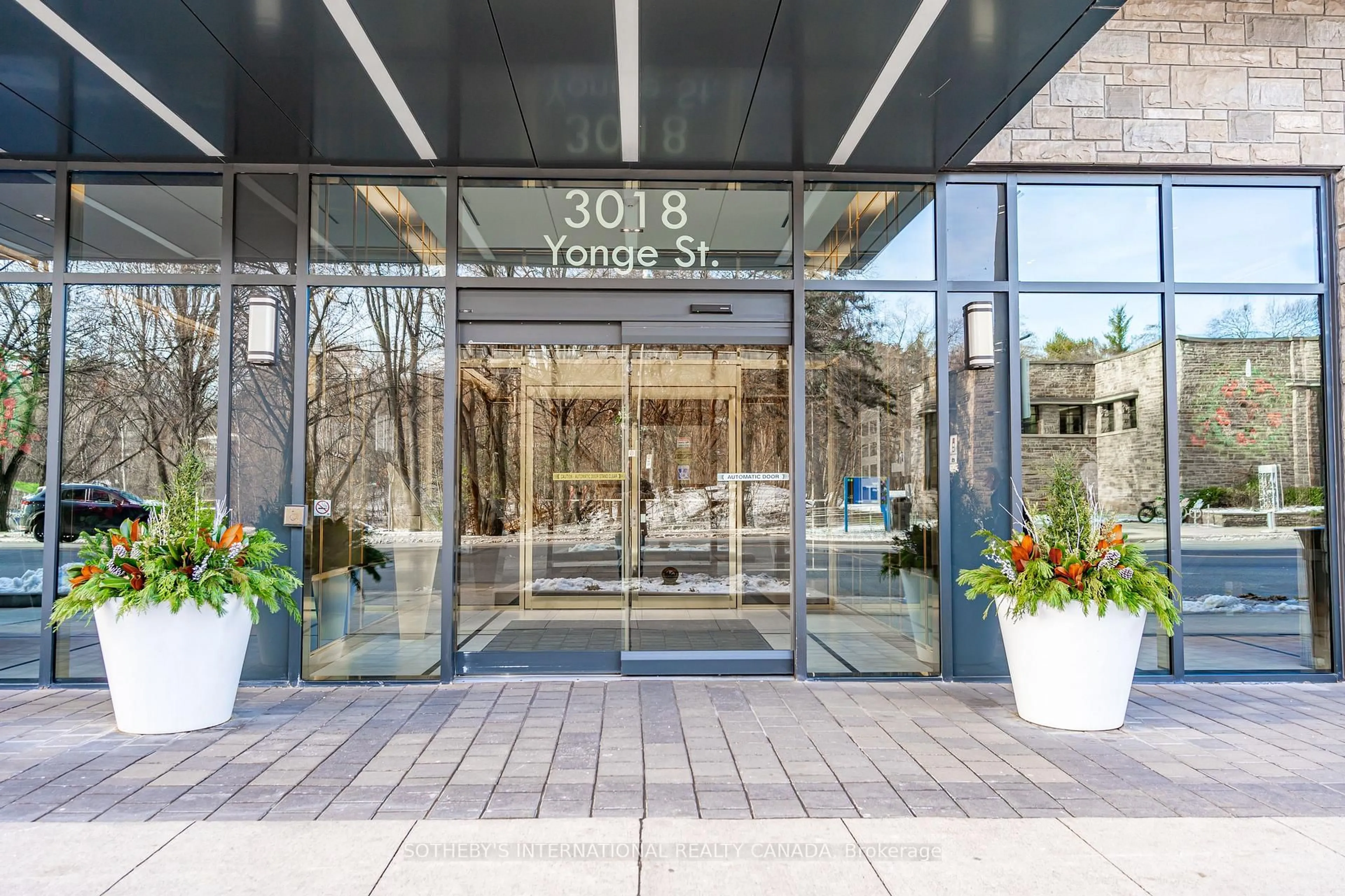Lobby for 3018 Yonge St #612, Toronto Ontario M4N 0A5