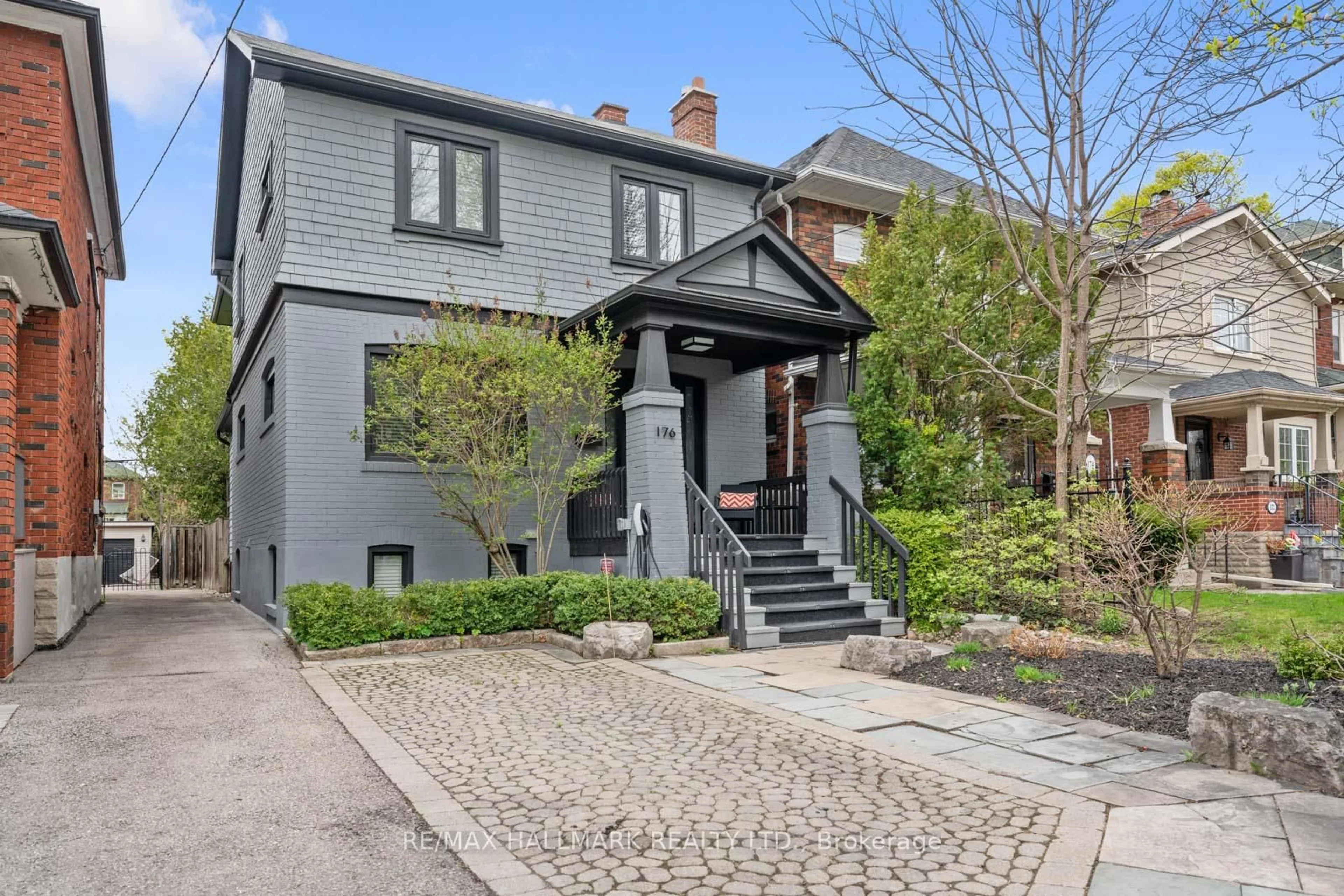 Home with brick exterior material, street for 176 Melrose Ave, Toronto Ontario M5M 1Z1