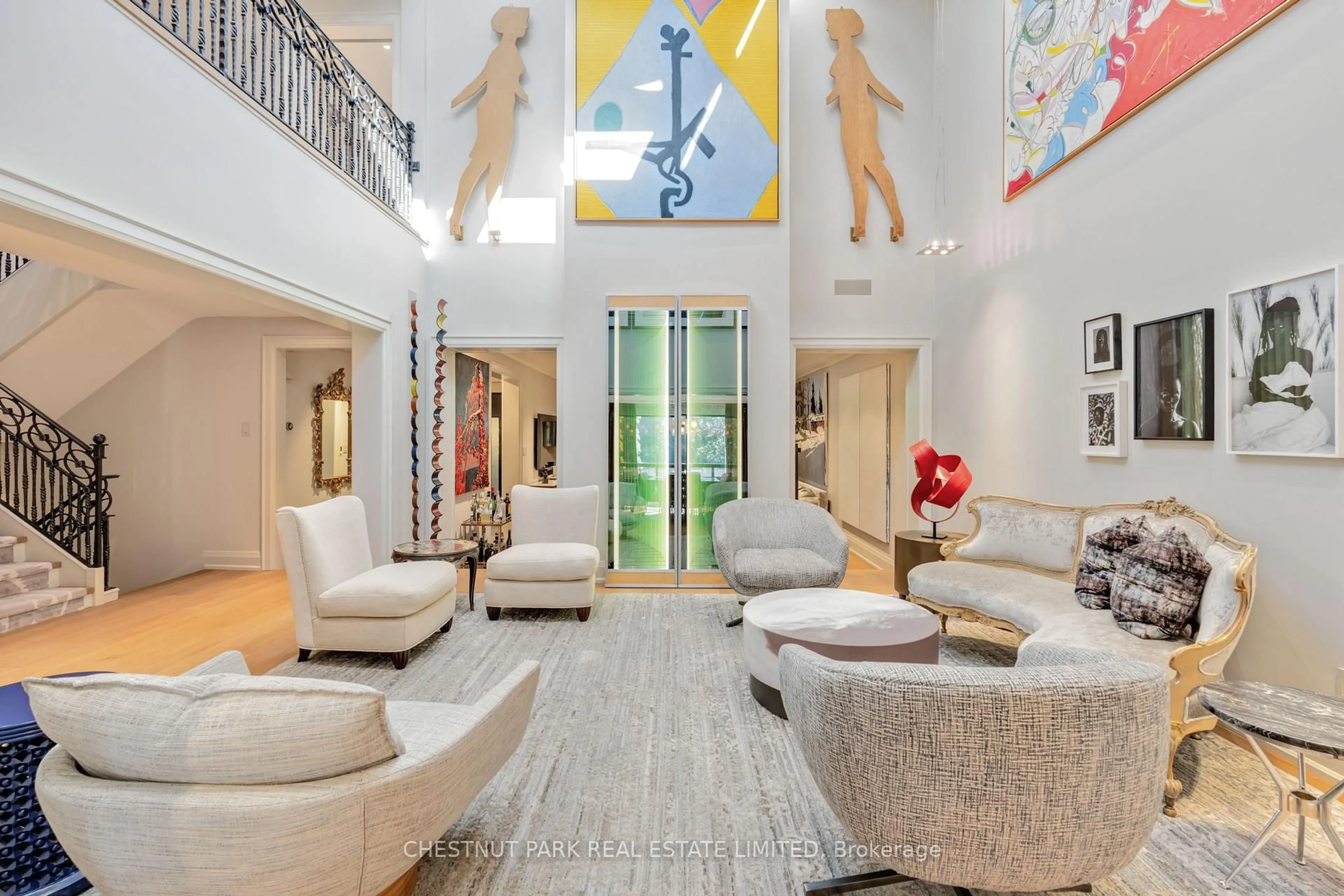 Lobby for 84 Oriole Rd, Toronto Ontario M4V 2G1