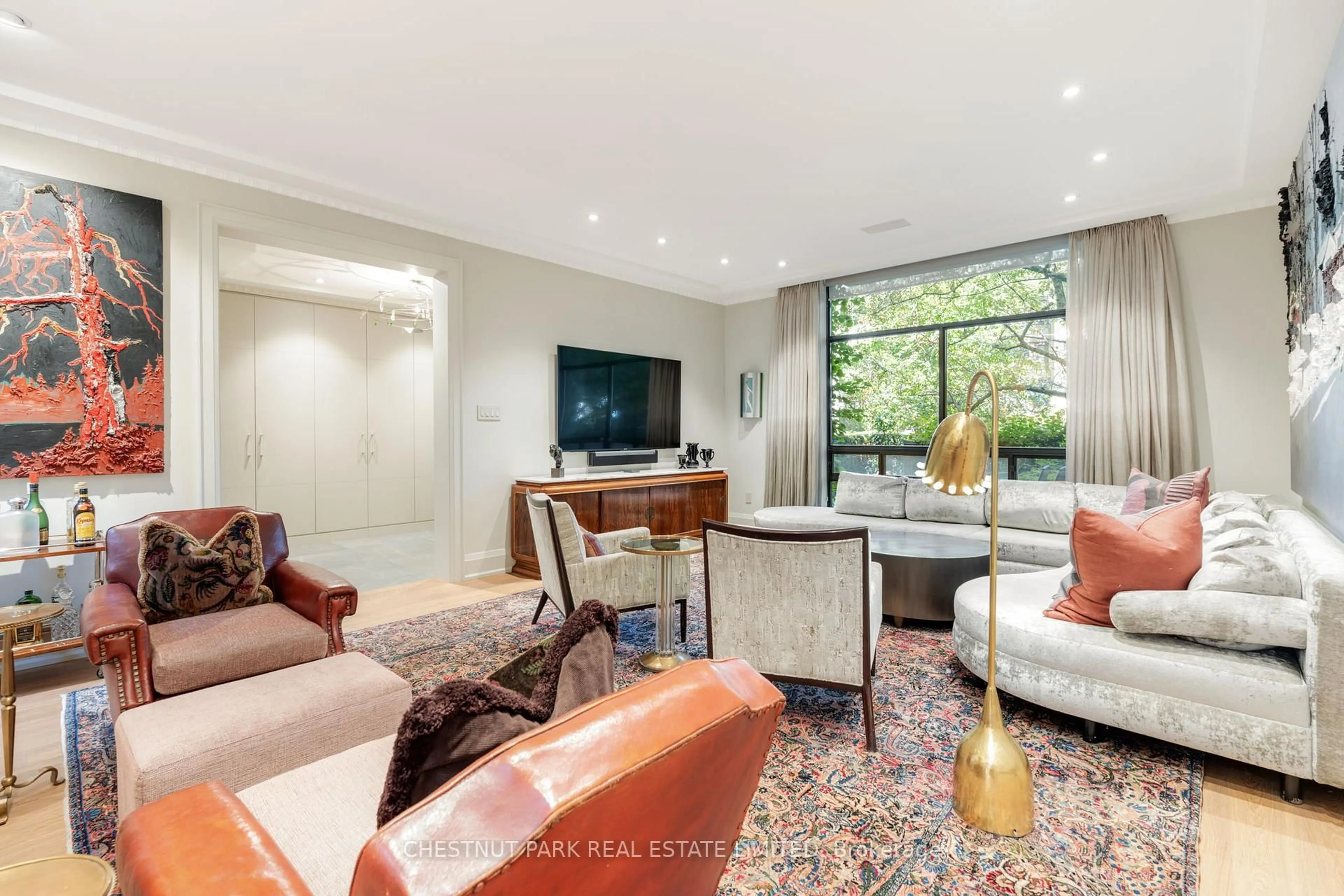 Living room with furniture, unknown for 84 Oriole Rd, Toronto Ontario M4V 2G1