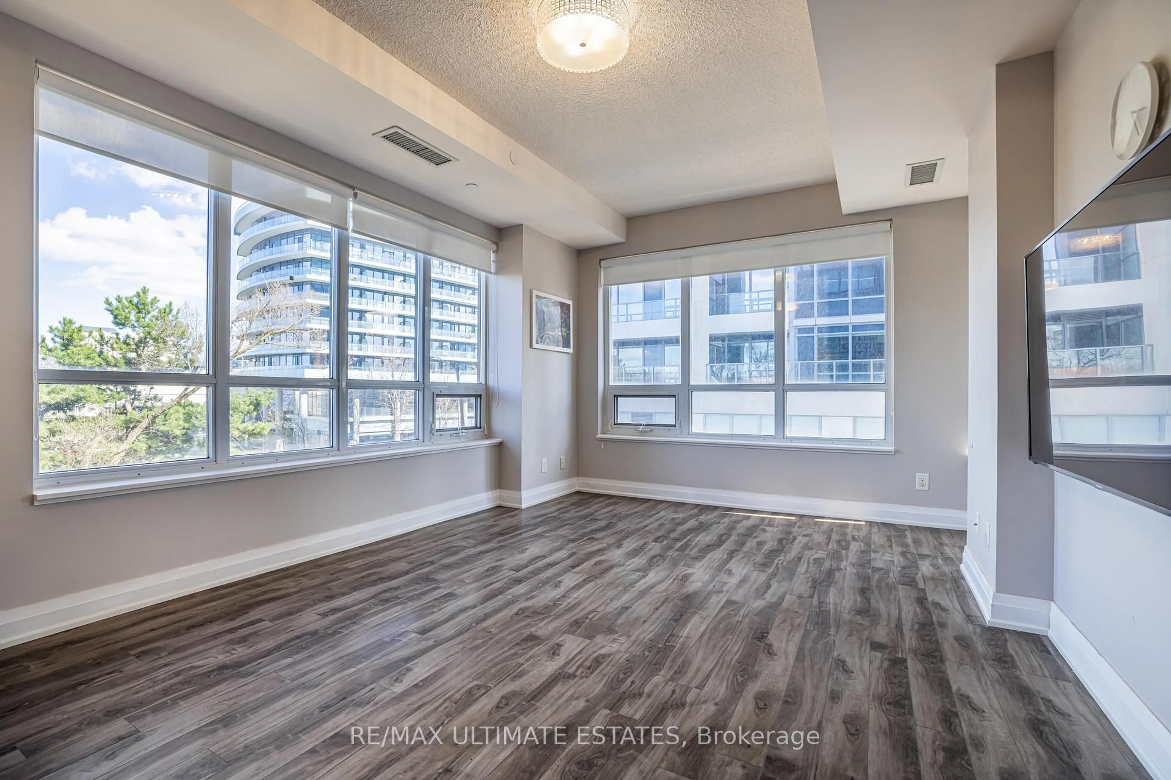 A pic of a room for 399 Spring Garden Ave #222, Toronto Ontario M2N 3H6