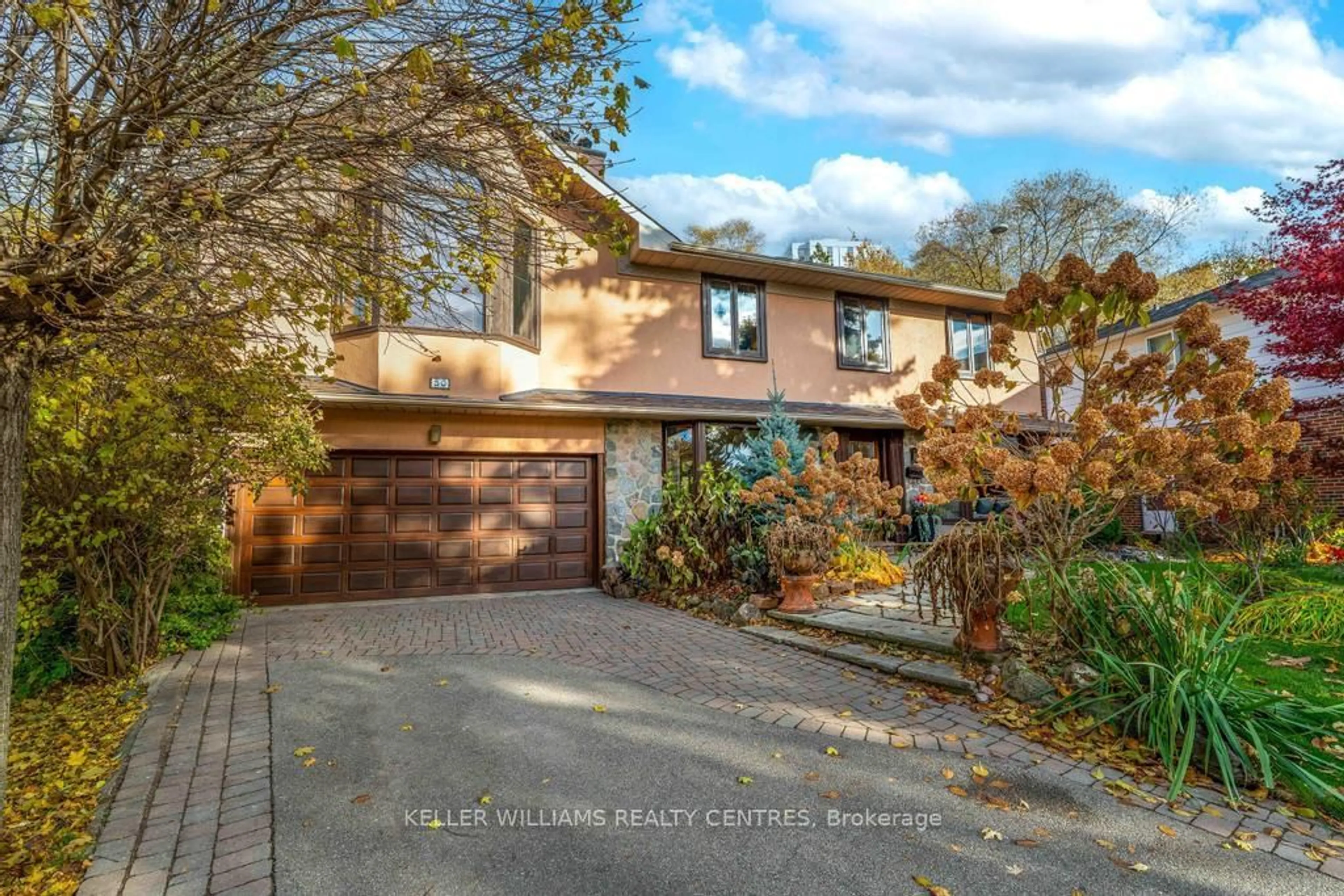 A pic from outside/outdoor area/front of a property/back of a property/a pic from drone, street for 50 Skyview Cres, Toronto Ontario M2J 1B8