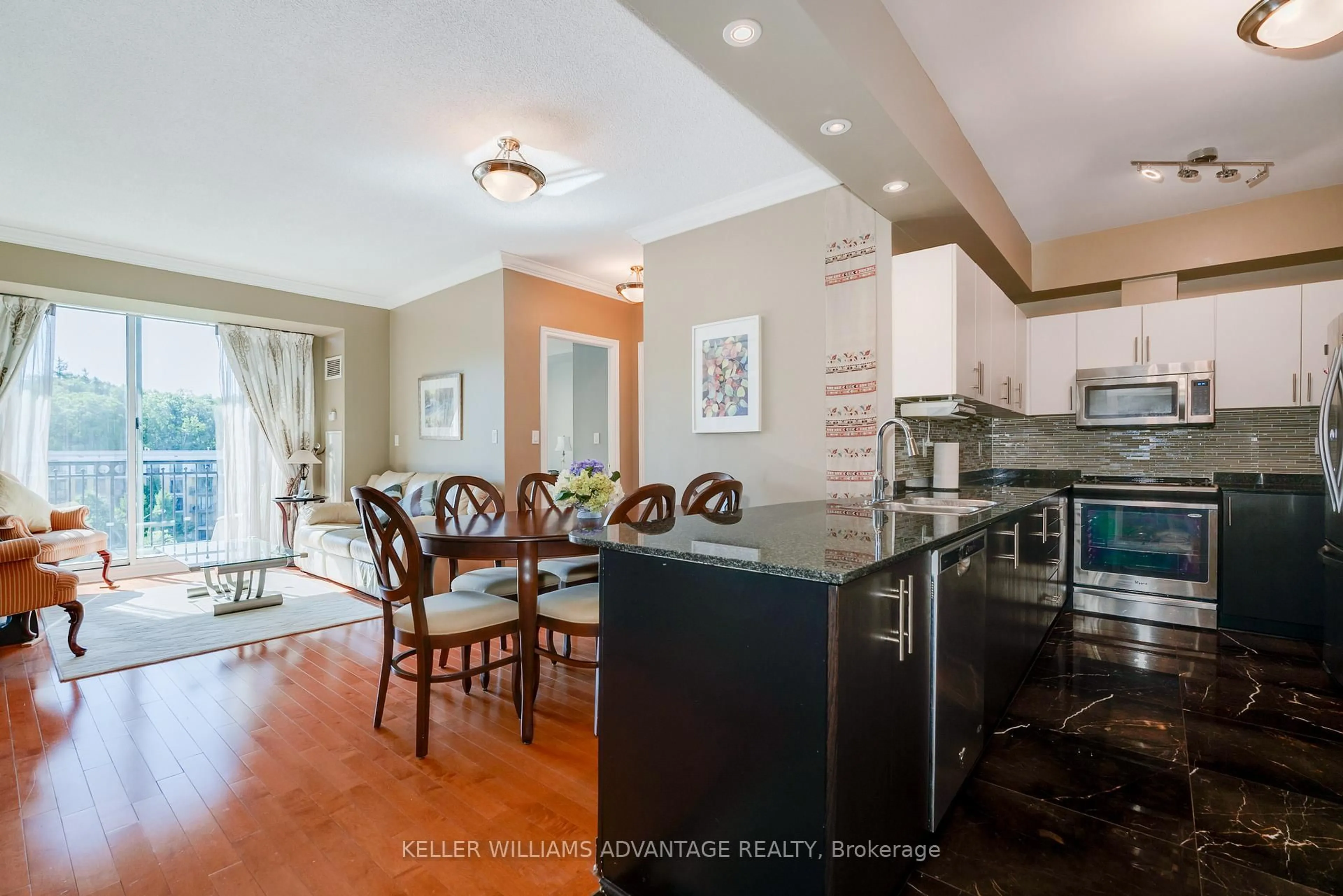 Open concept kitchen, unknown for 28 William Carson Cres #PH22, Toronto Ontario M2P 2H1
