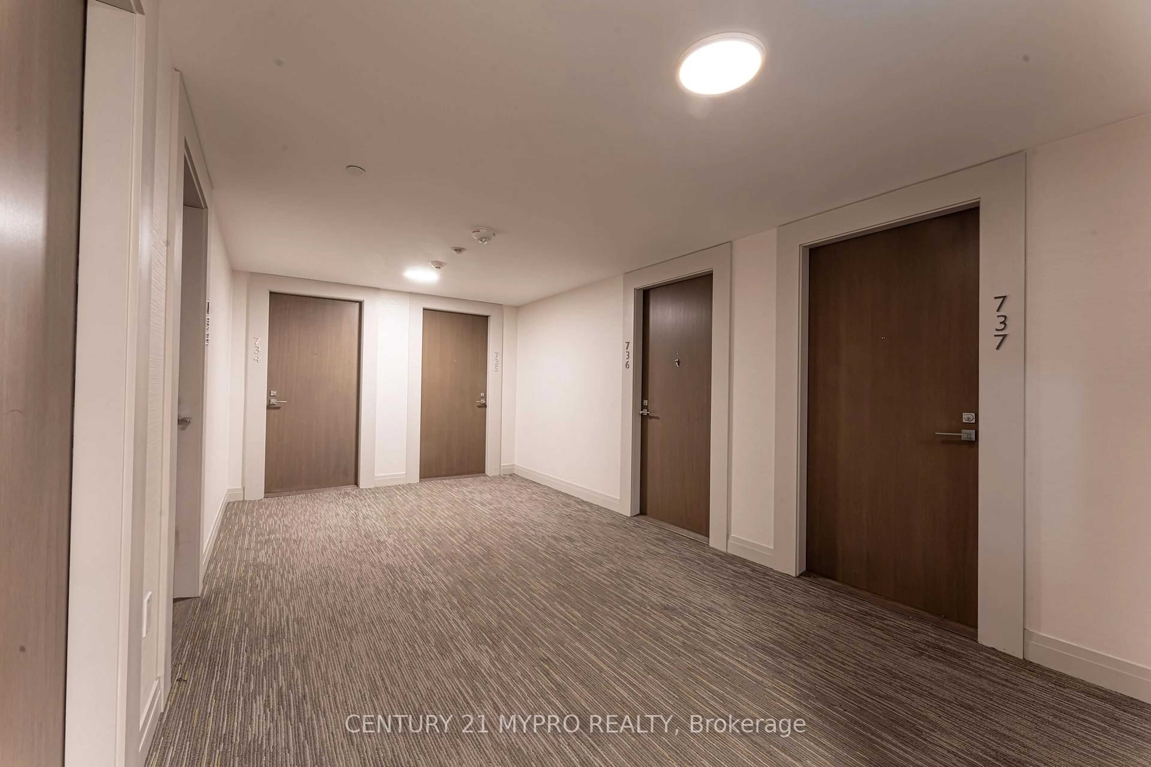 Indoor foyer for 251 Jarvis St #735, Toronto Ontario M5B 0C3