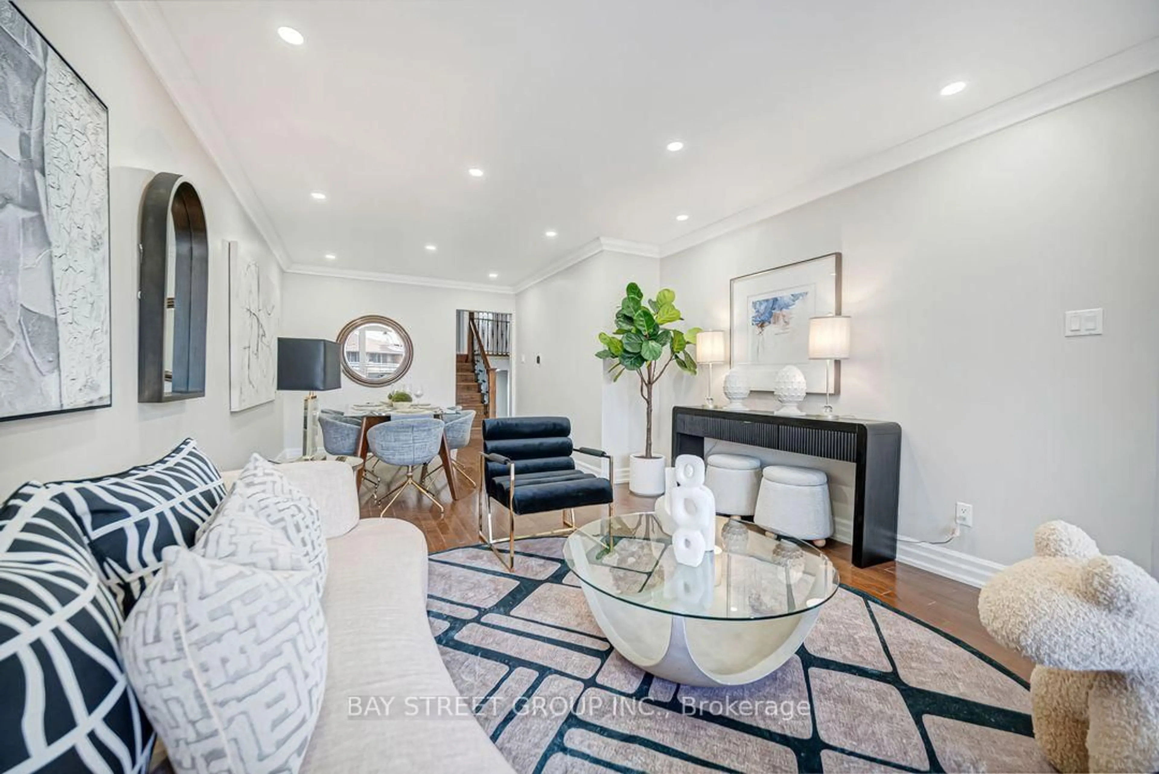 Living room with furniture, unknown for 42 Bedle Ave, Toronto Ontario M2H 1K8