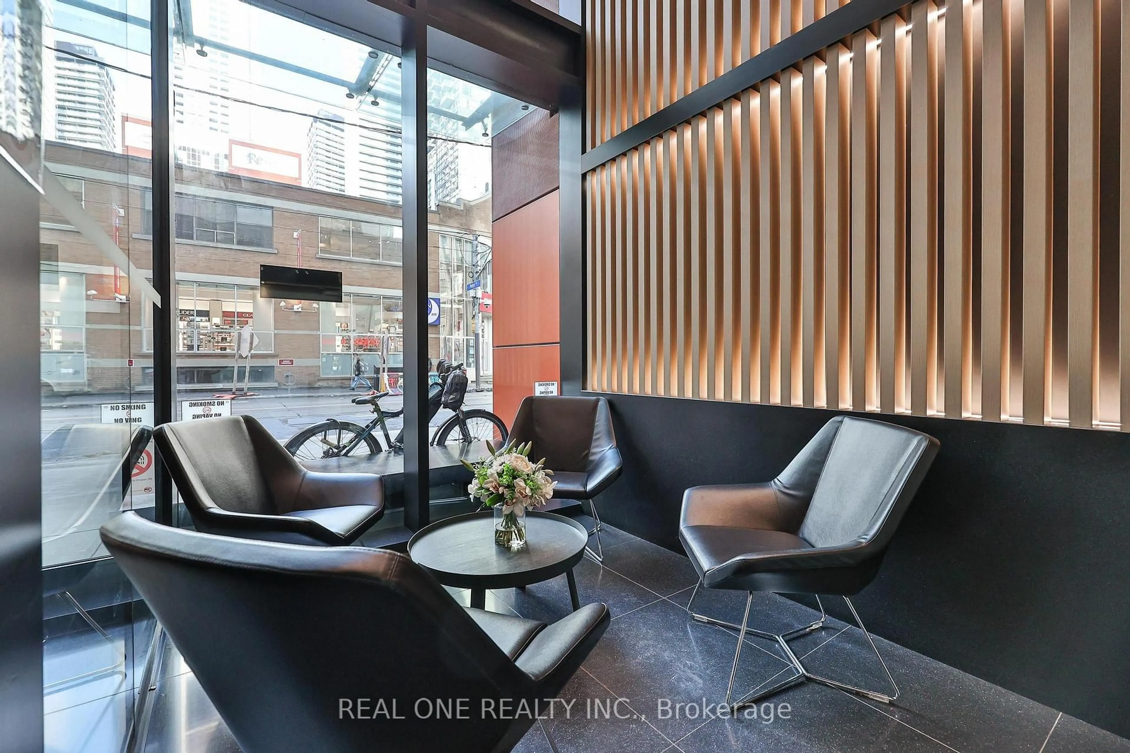 Lobby for 357 King St #3401, Toronto Ontario M5V 0S7