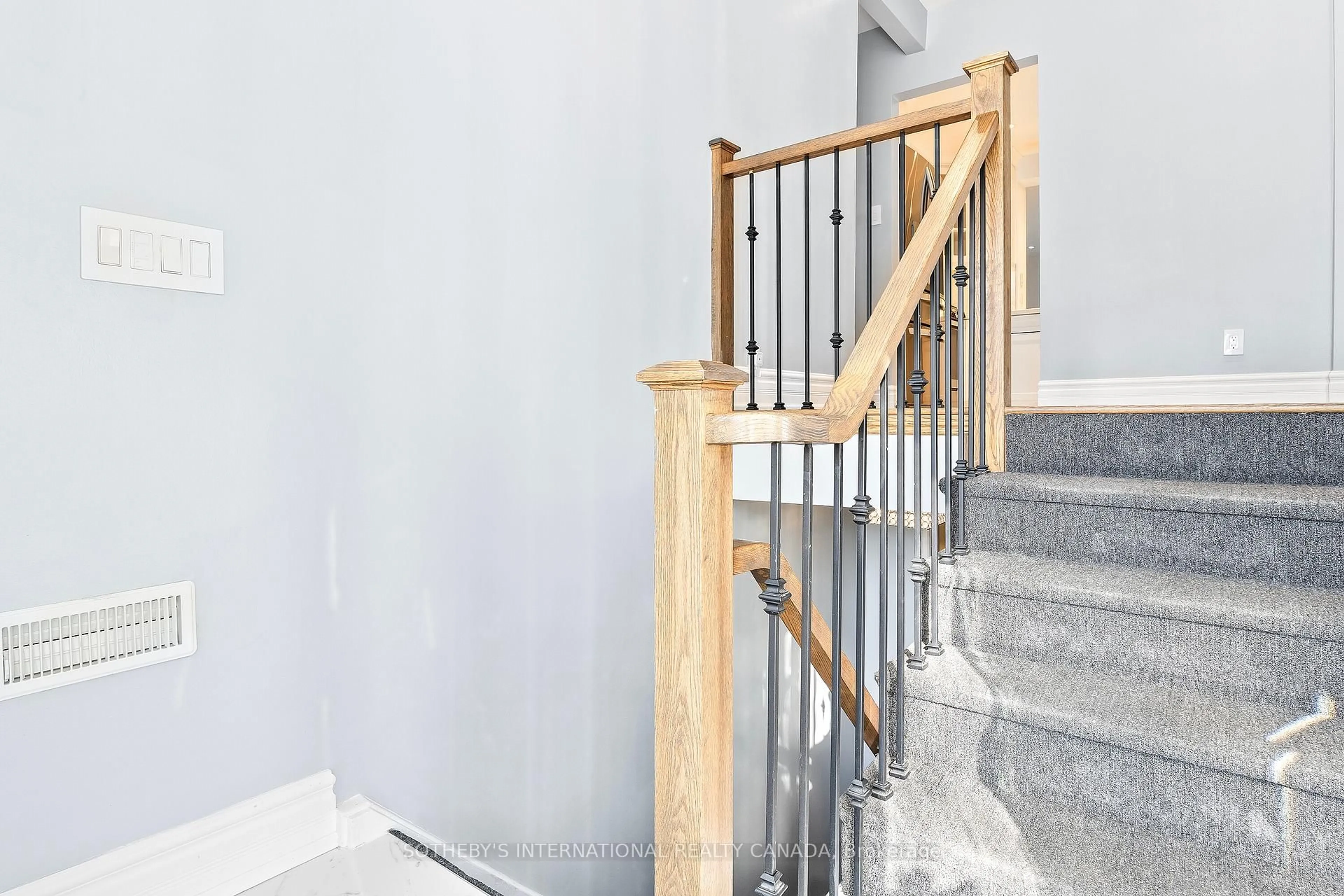 Stairs for 108 Lynedock Cres, Toronto Ontario M3A 2B1