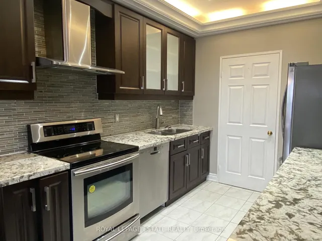 280 Simcoe St #Ph3, Toronto 2