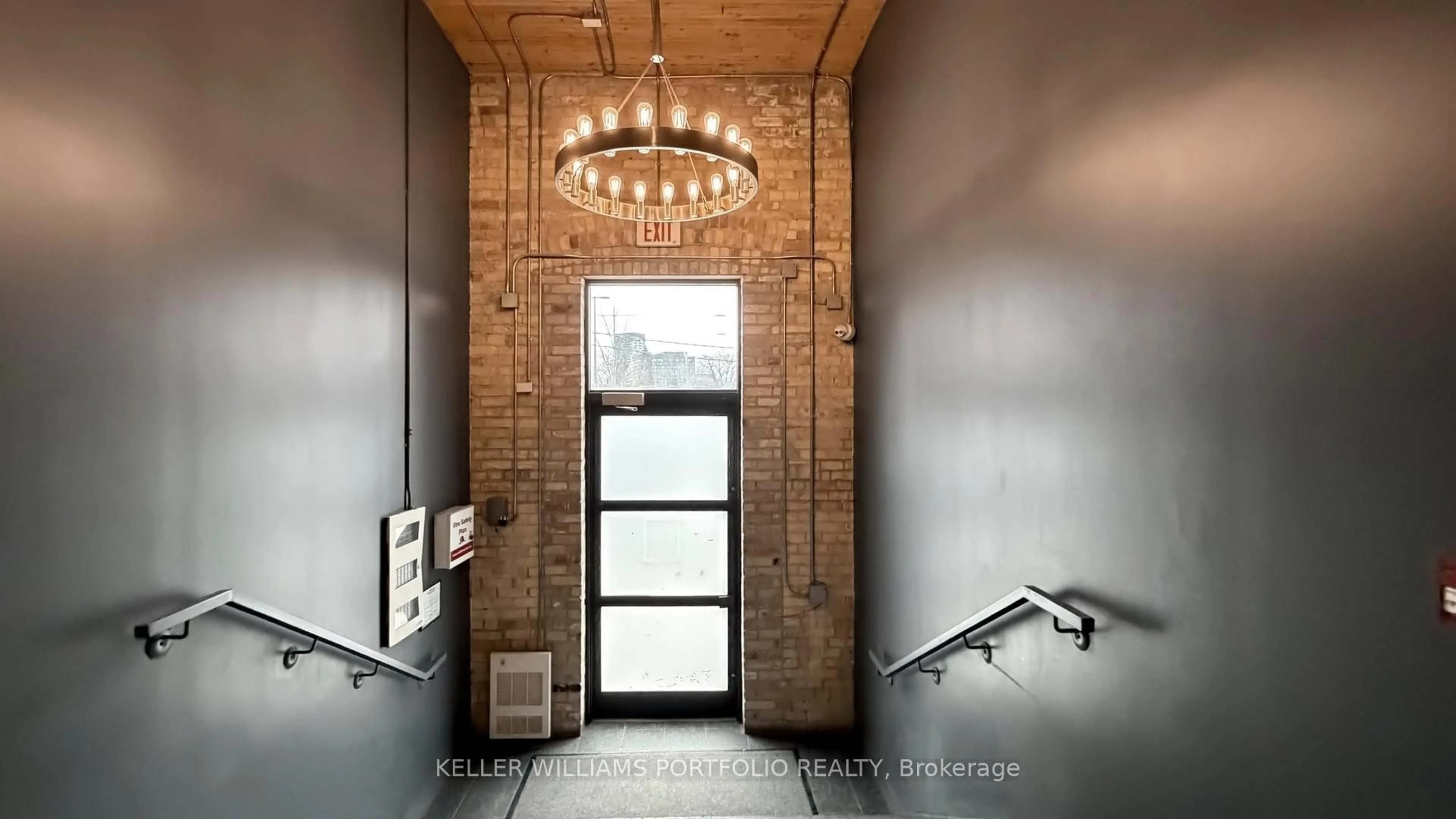 Unknown for 736 Dundas St #401, Toronto Ontario M5A 2C5