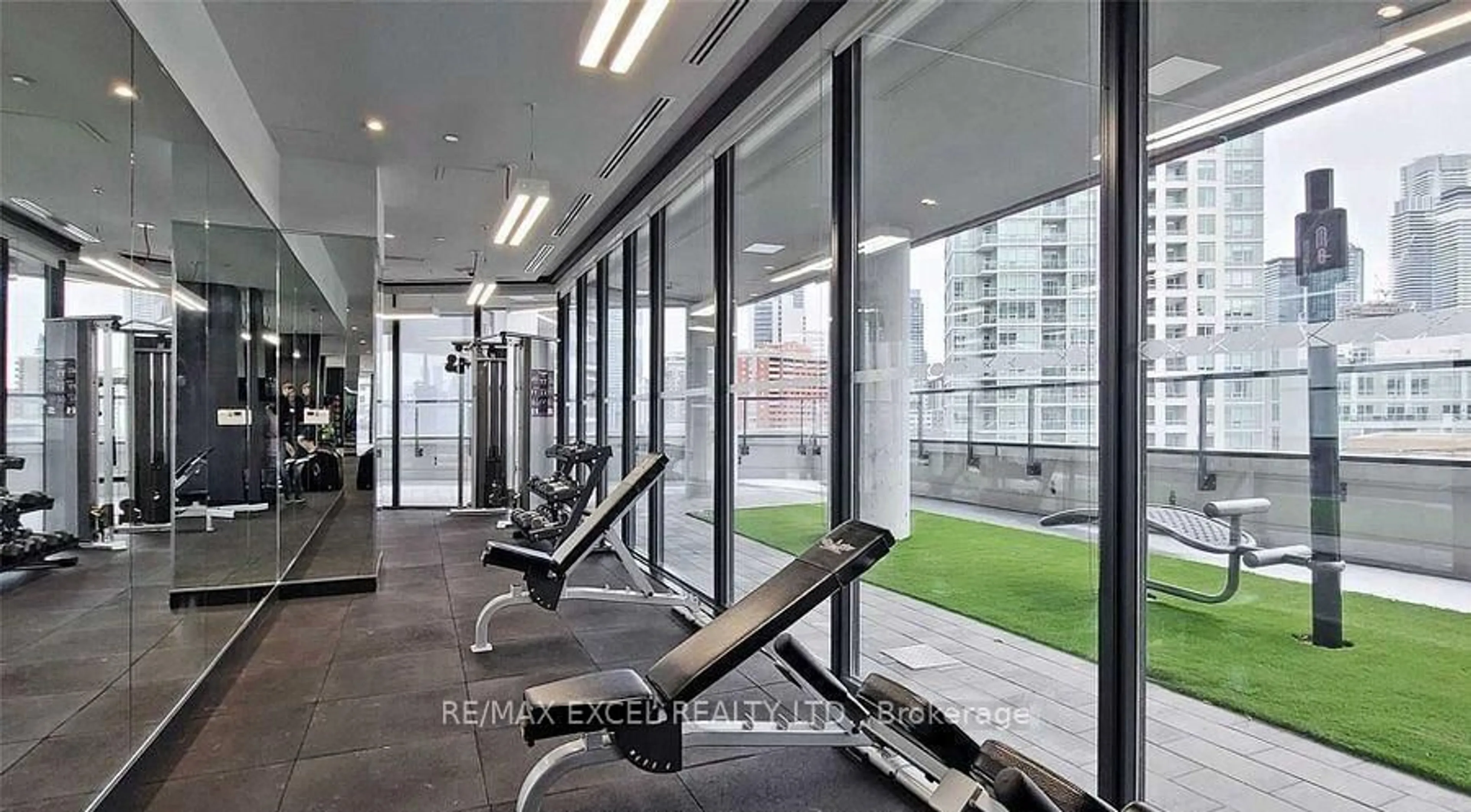 Gym or fitness room for 159 Wellesley St #406, Toronto Ontario M4Y 0H5