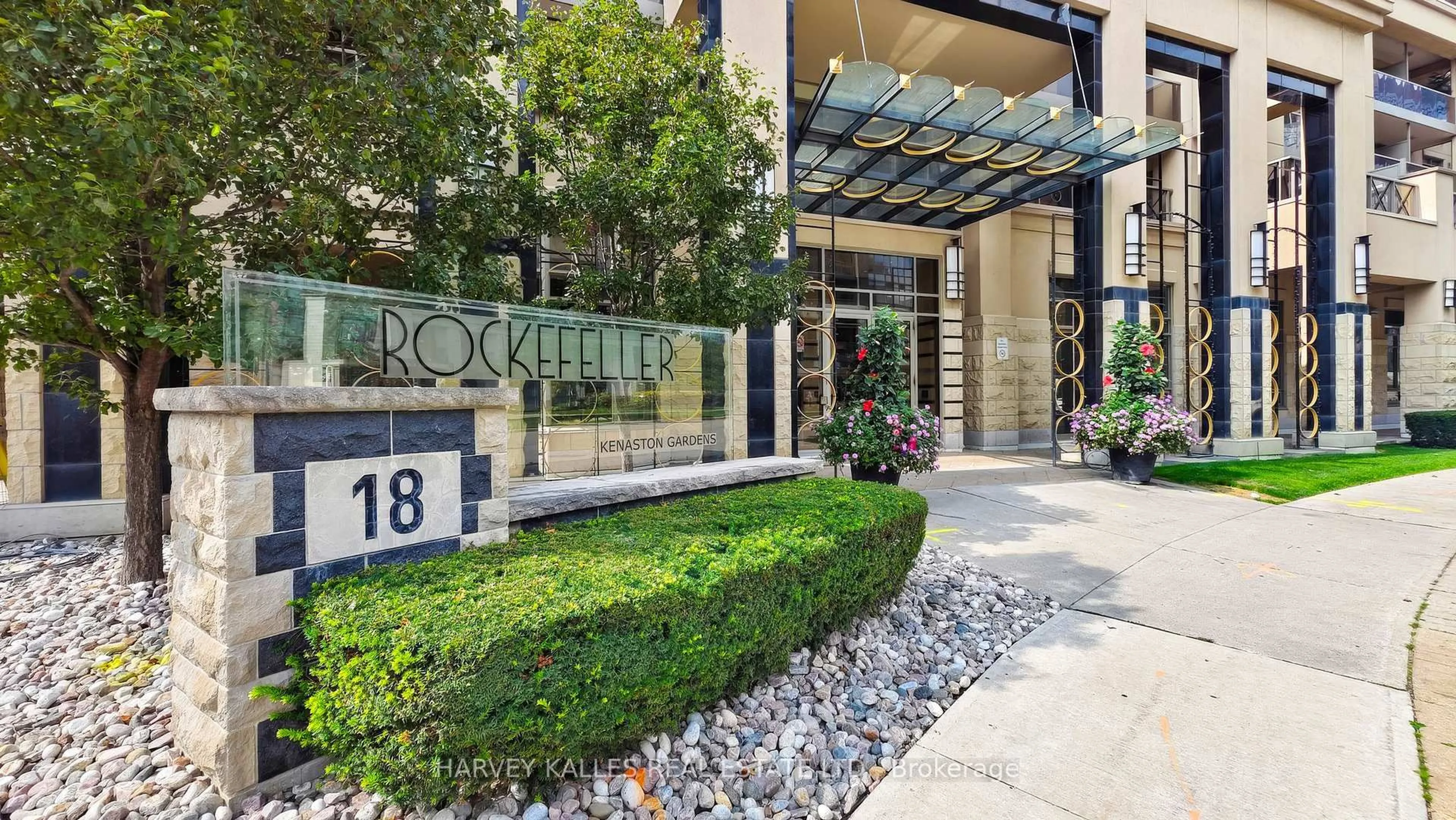 Indoor foyer for 18 Kenaston Gdns #1202, Toronto Ontario M2K 3C7