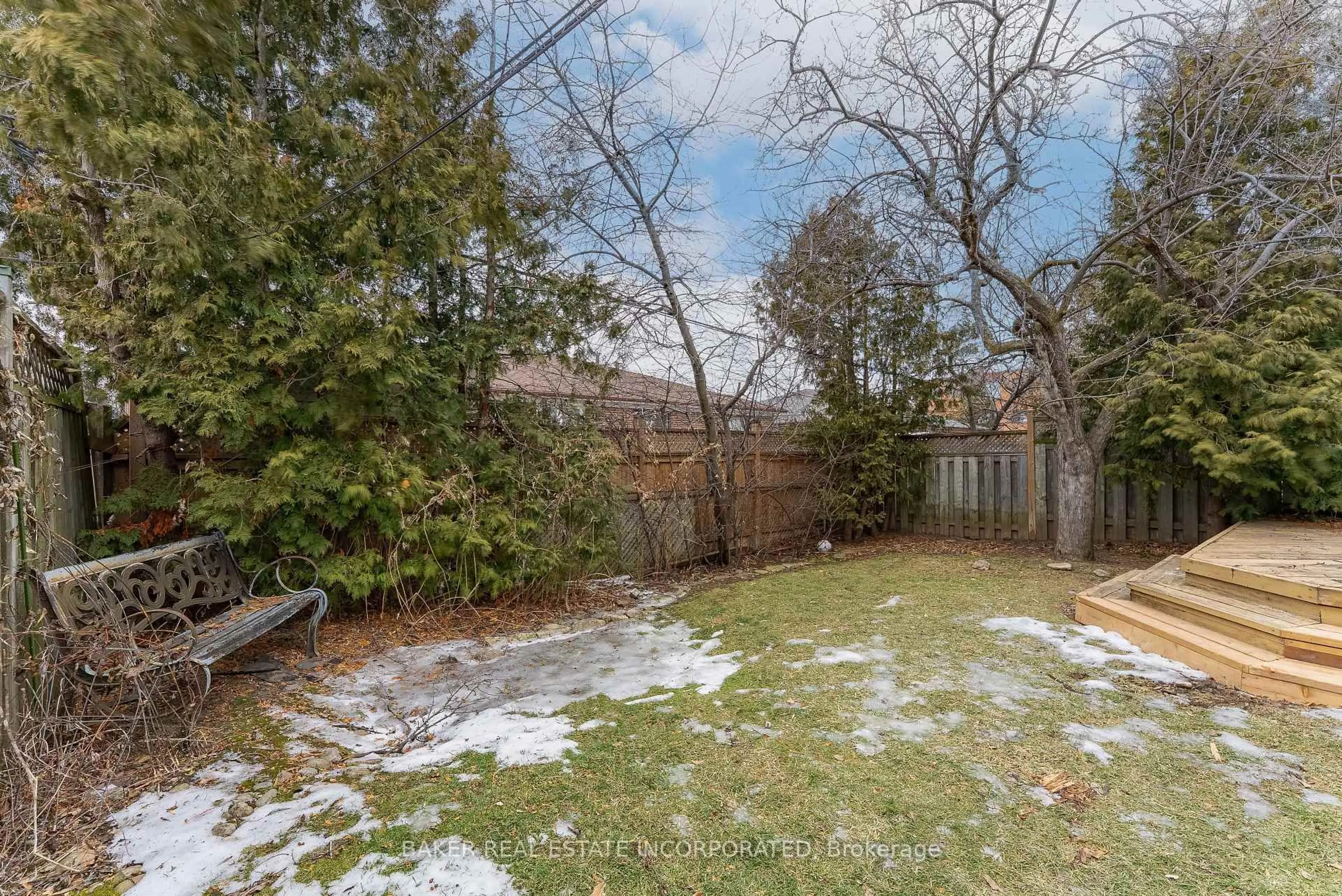 Patio, unknown for 24 Pinebrook Ave, Toronto Ontario M4A 1Y9